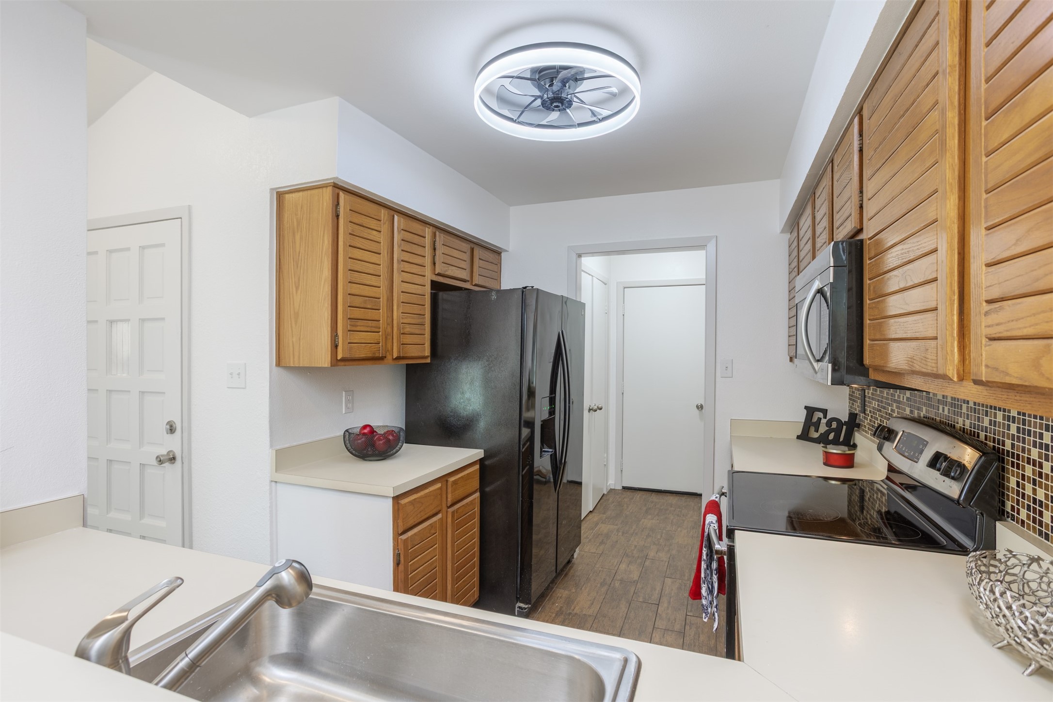 6610 Ports O Call Drive