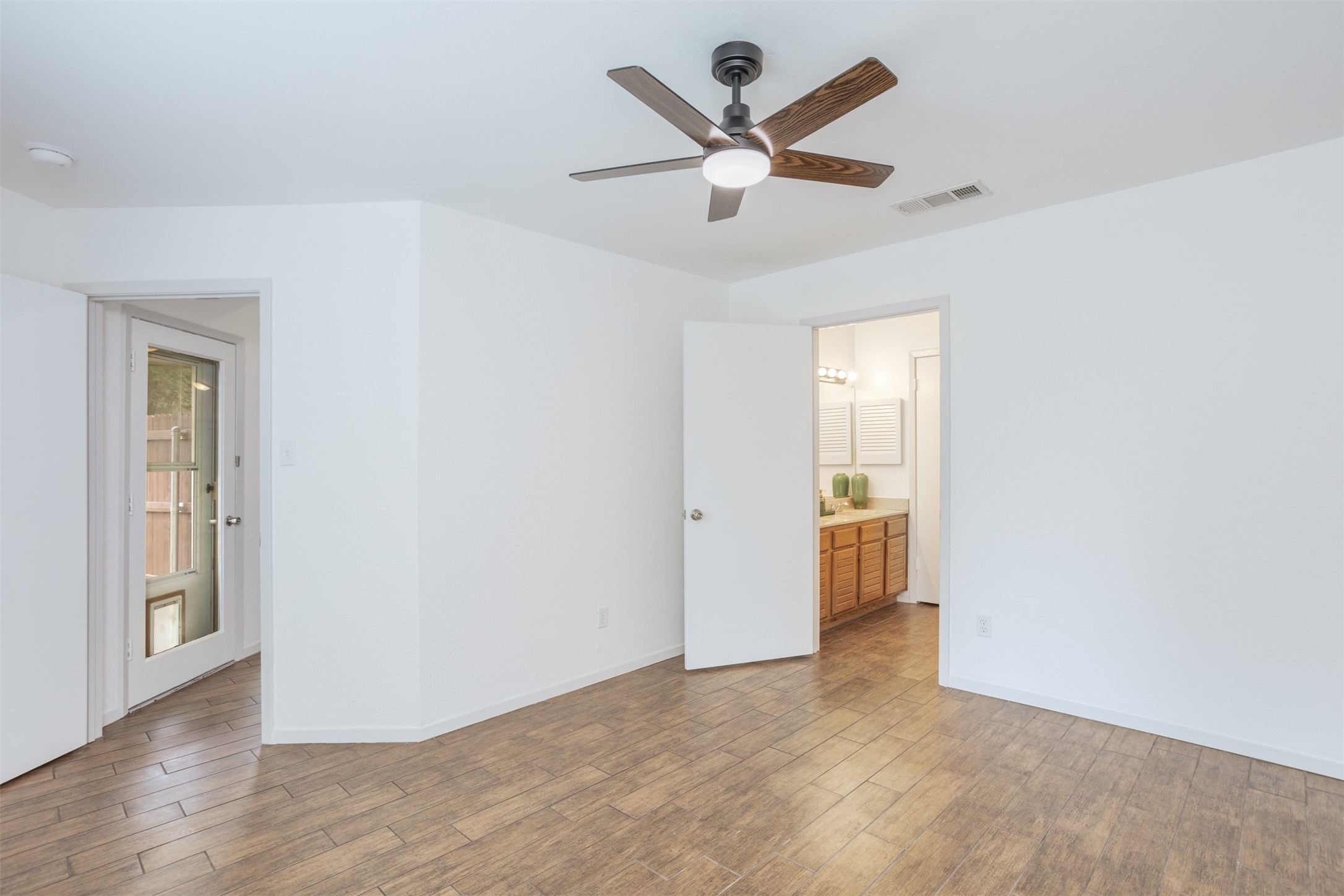 6610 Ports O Call Drive