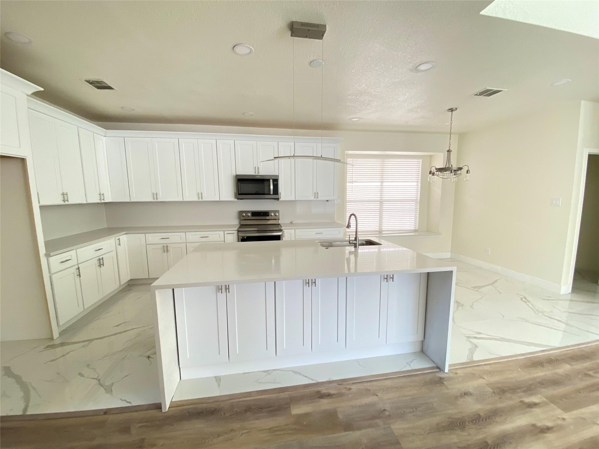 1622 Mineral Springs Drive