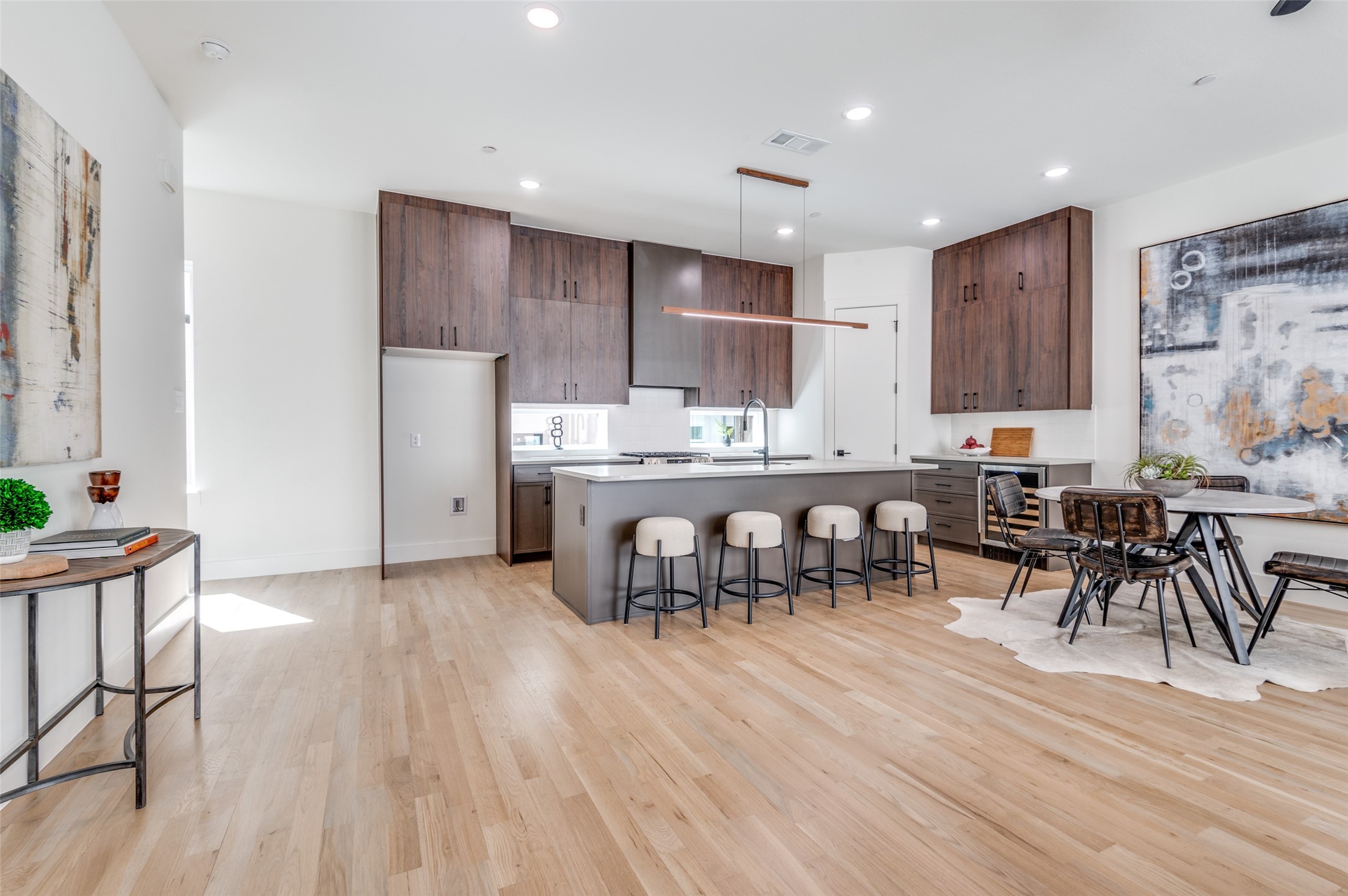 2908 Hawthorne Avenue 104