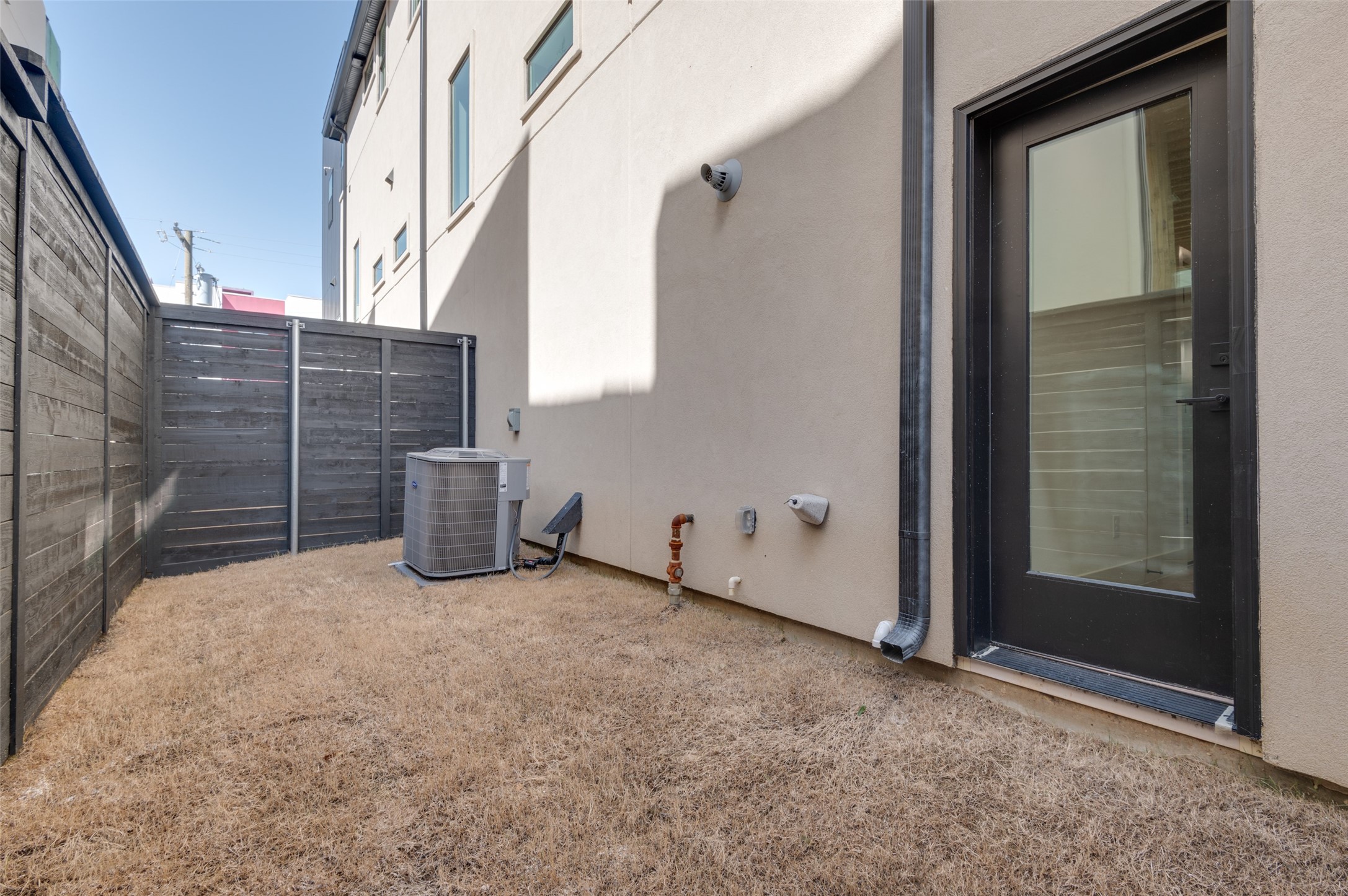 2908 Hawthorne Avenue 104