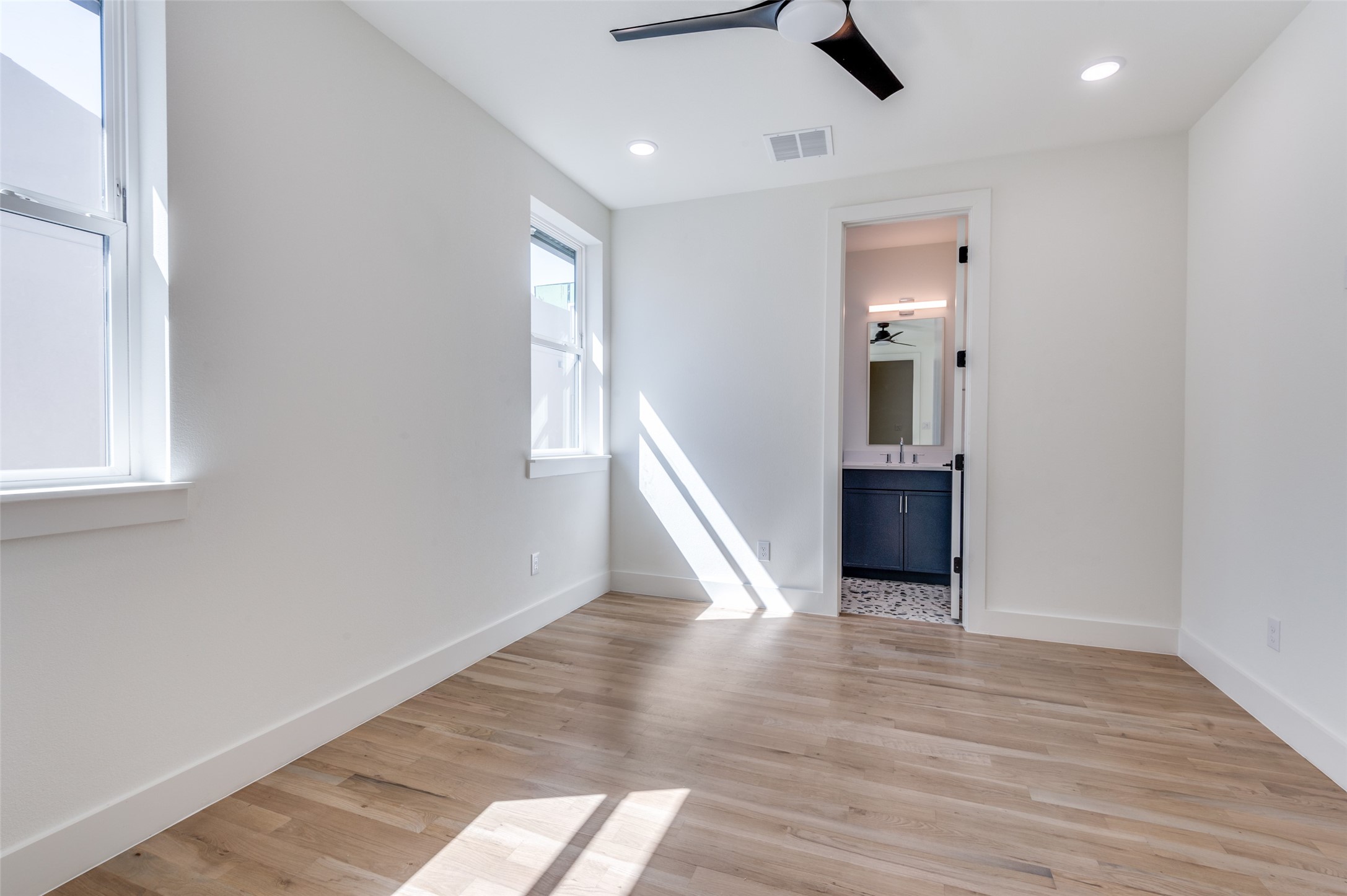 2908 Hawthorne Avenue 104