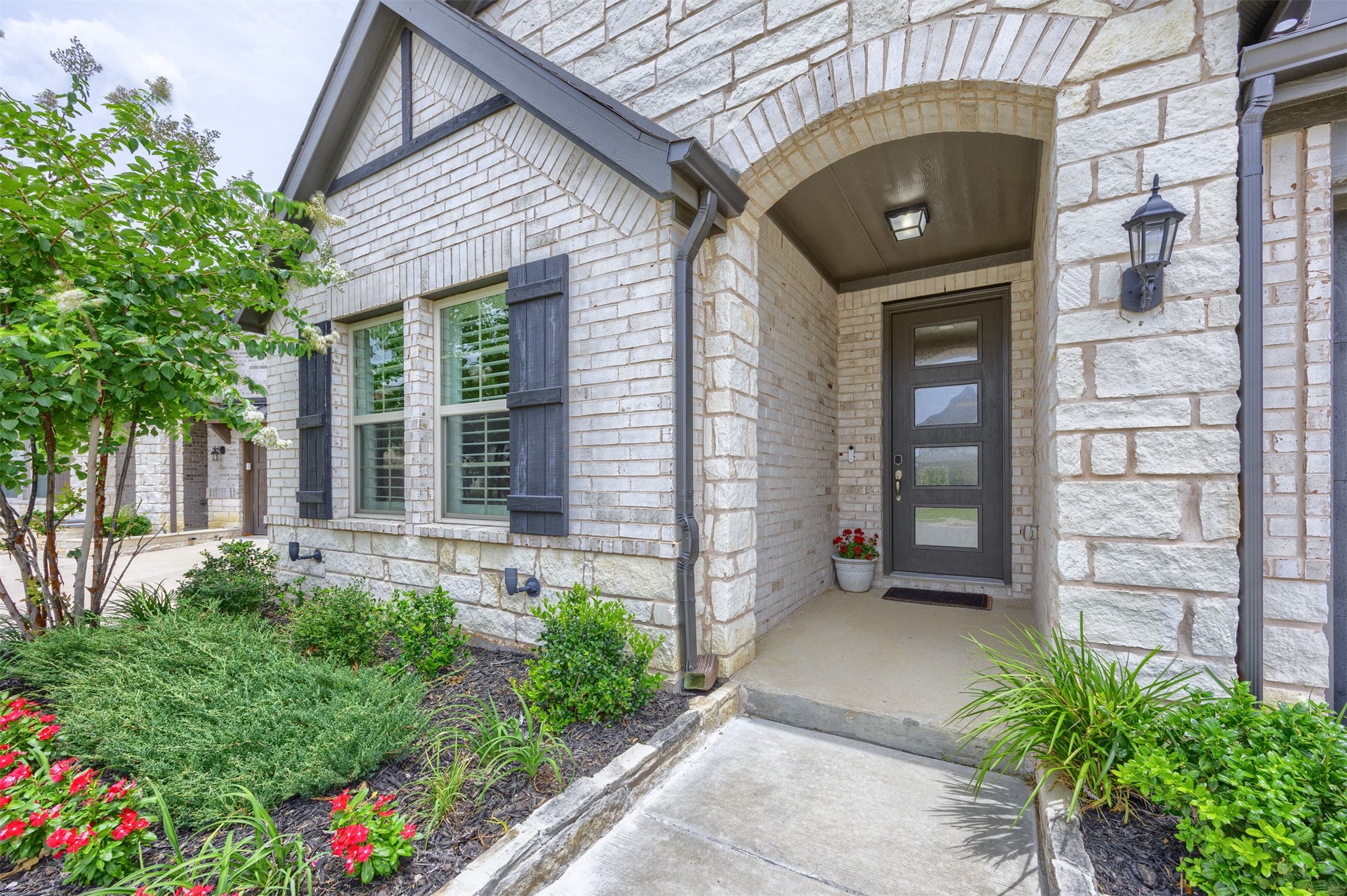 2091 Creekbluff Circle