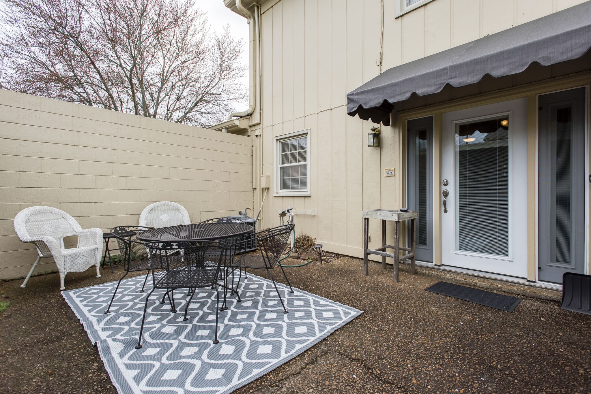 8207 Sawyer Brown Rd Unit: M2