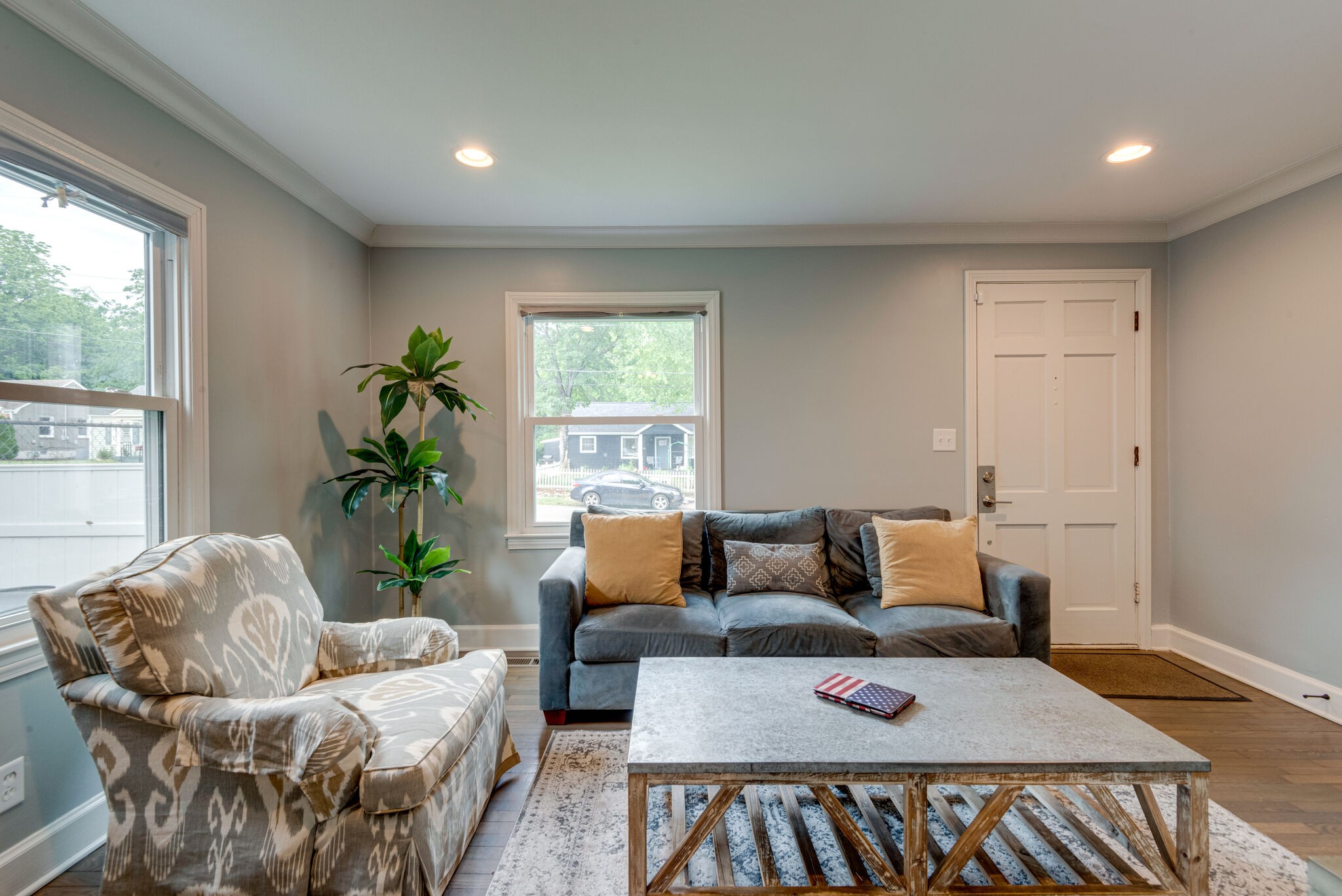 1242 Sunnymeade Dr