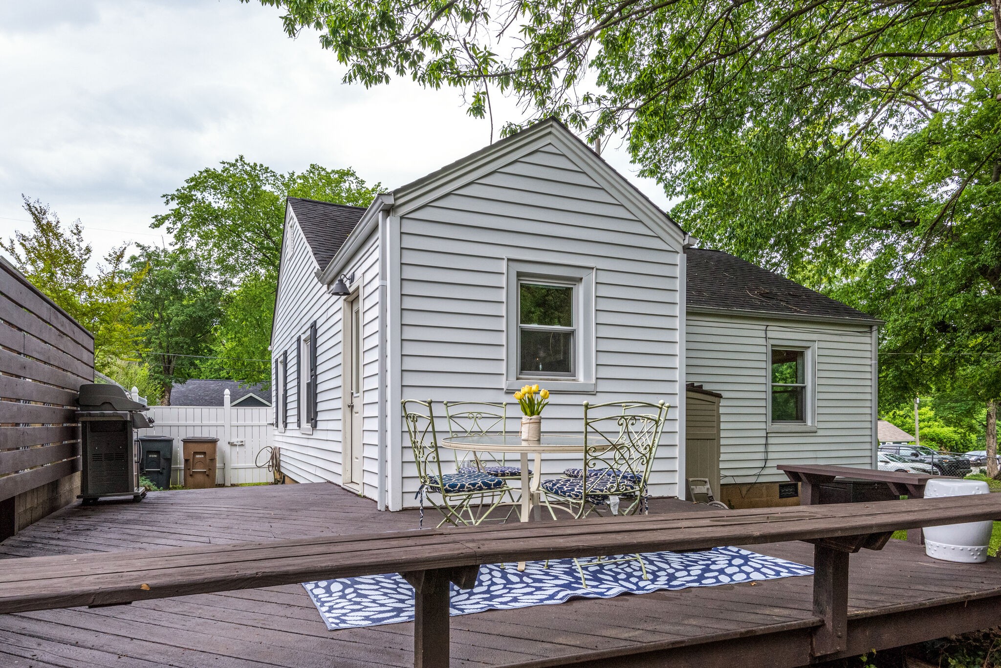1242 Sunnymeade Dr