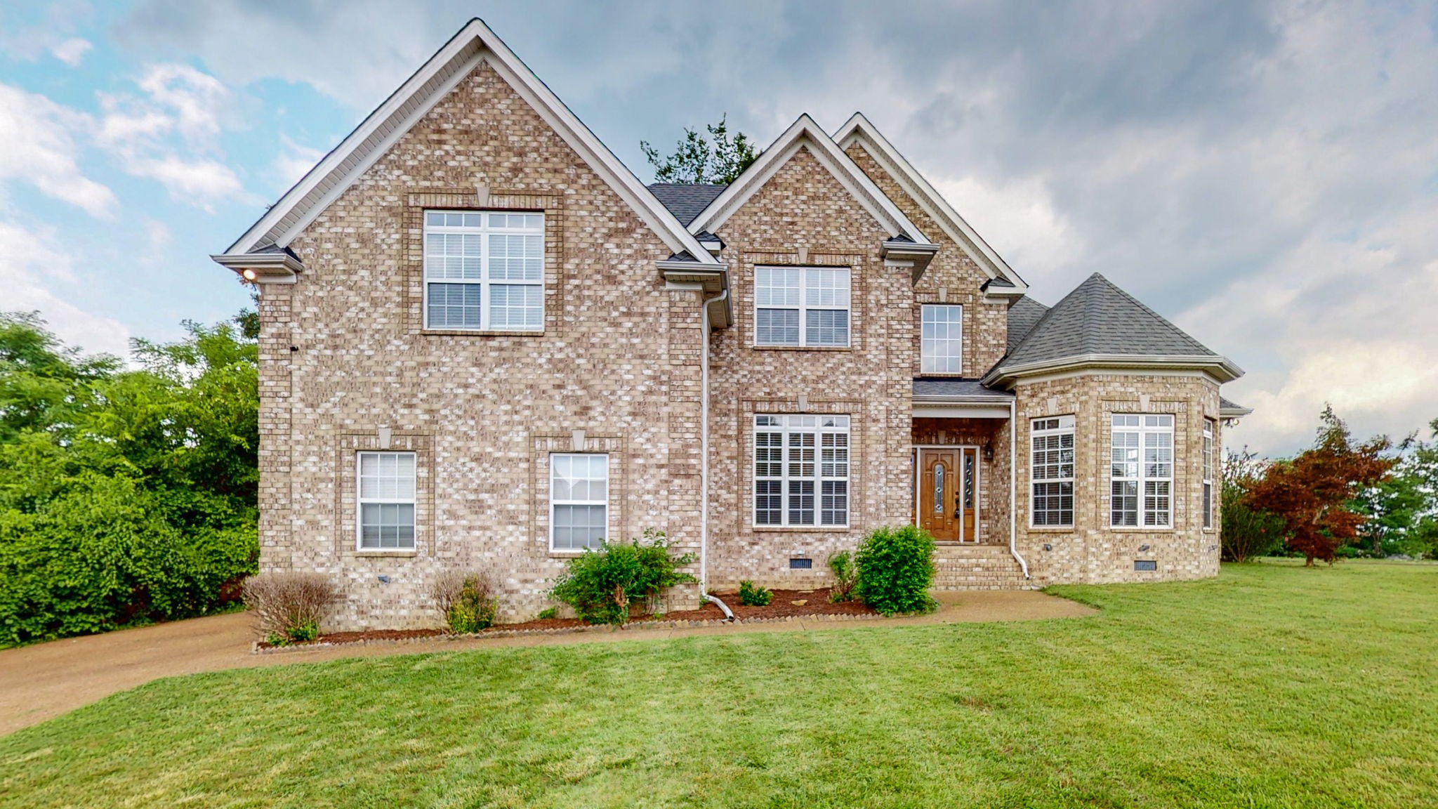 604 Summerbreeze Ln