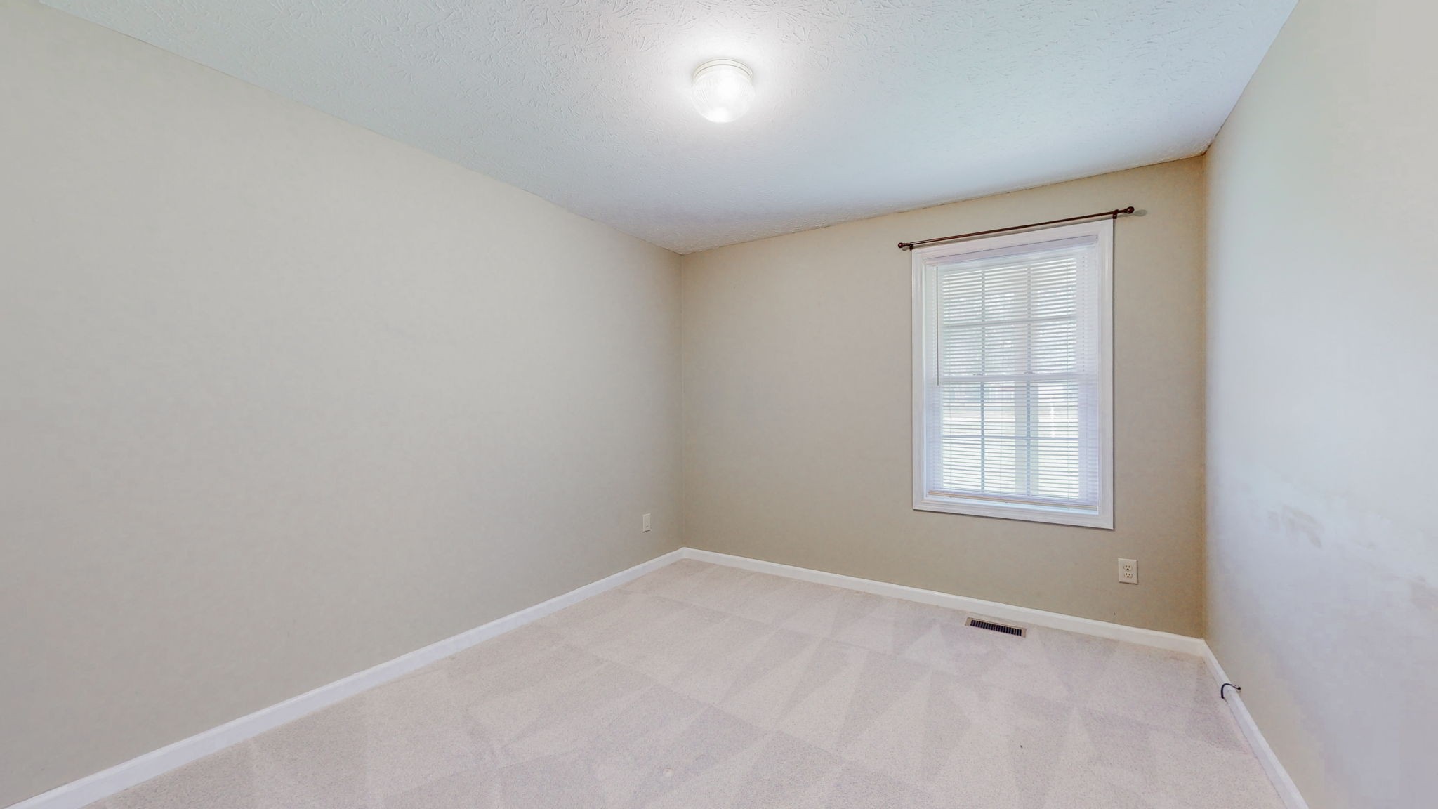 1007 Hidden Woods Trl
