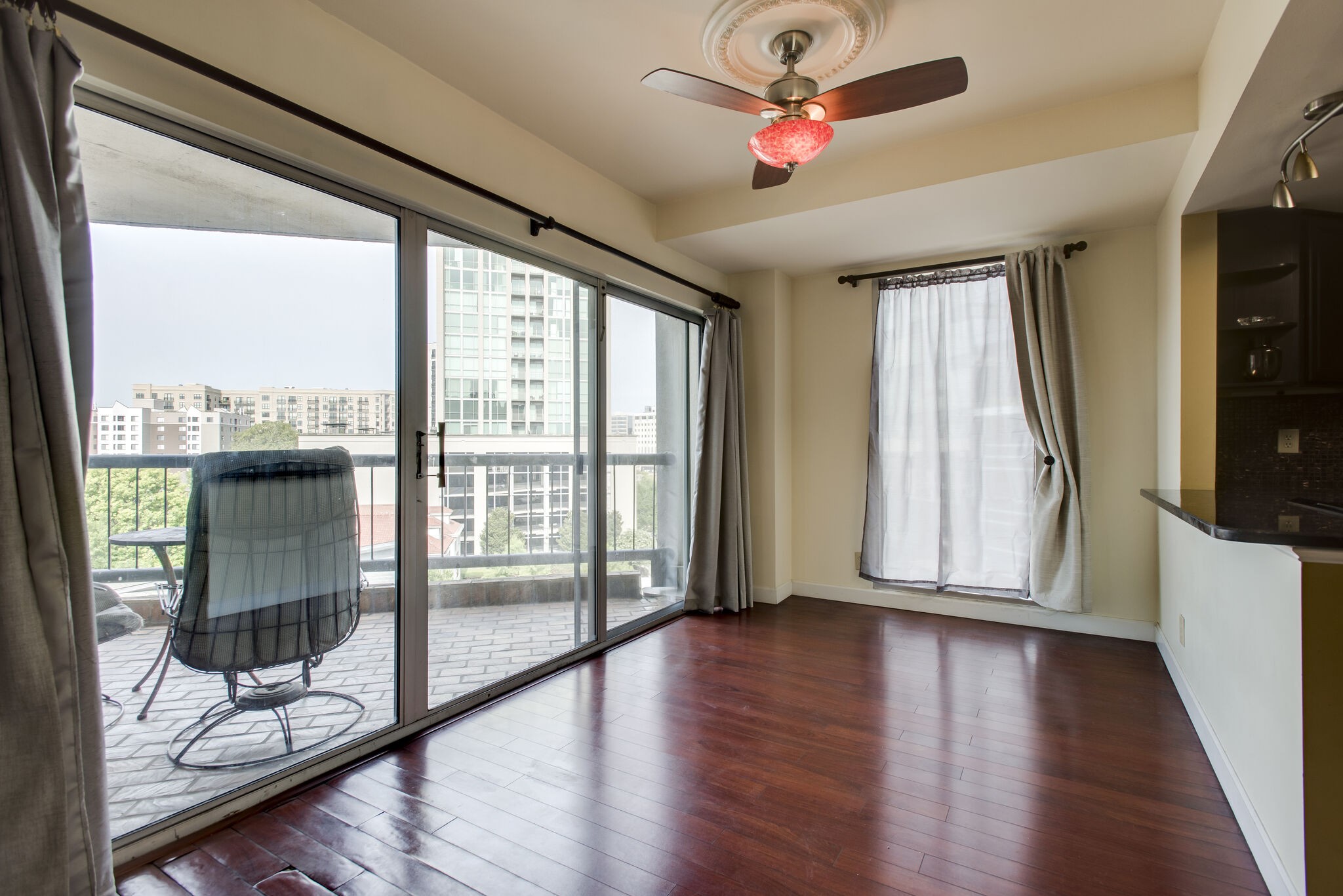900 19th Ave, S Unit: 703