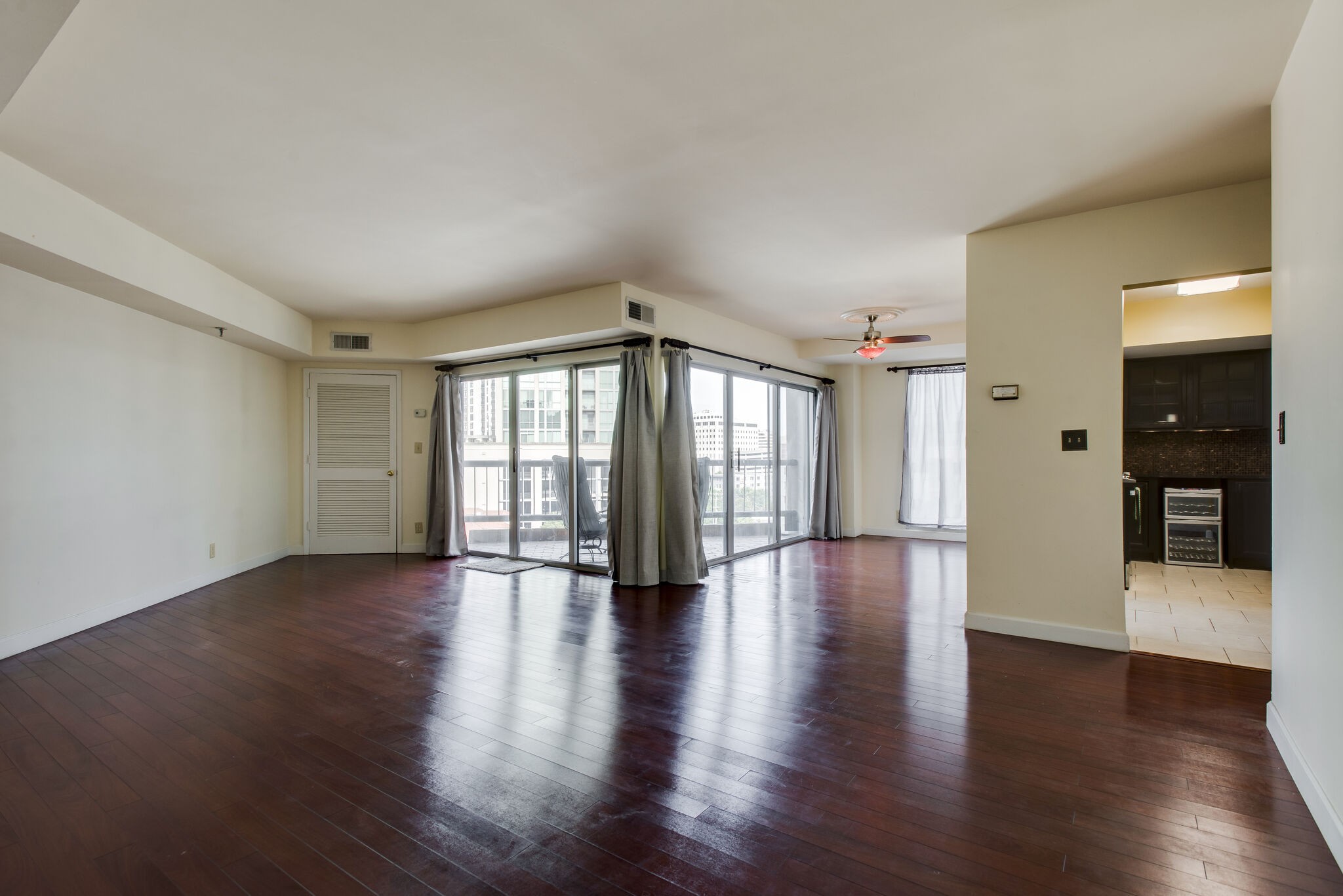 900 19th Ave, S Unit: 703