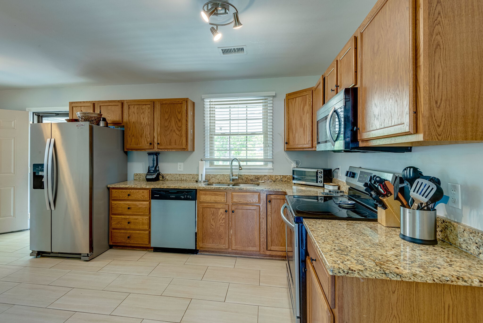 853 Oakwood Terrace Dr