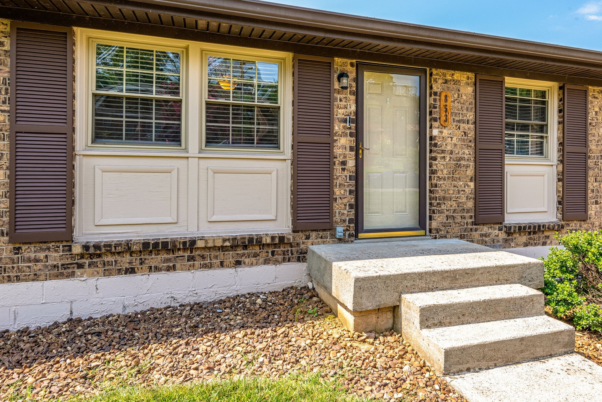 853 Oakwood Terrace Dr