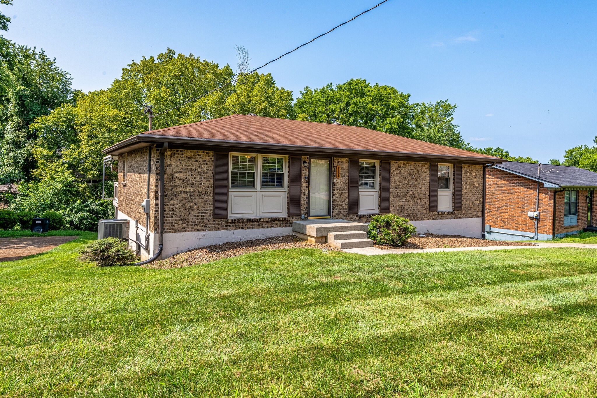 853 Oakwood Terrace Dr