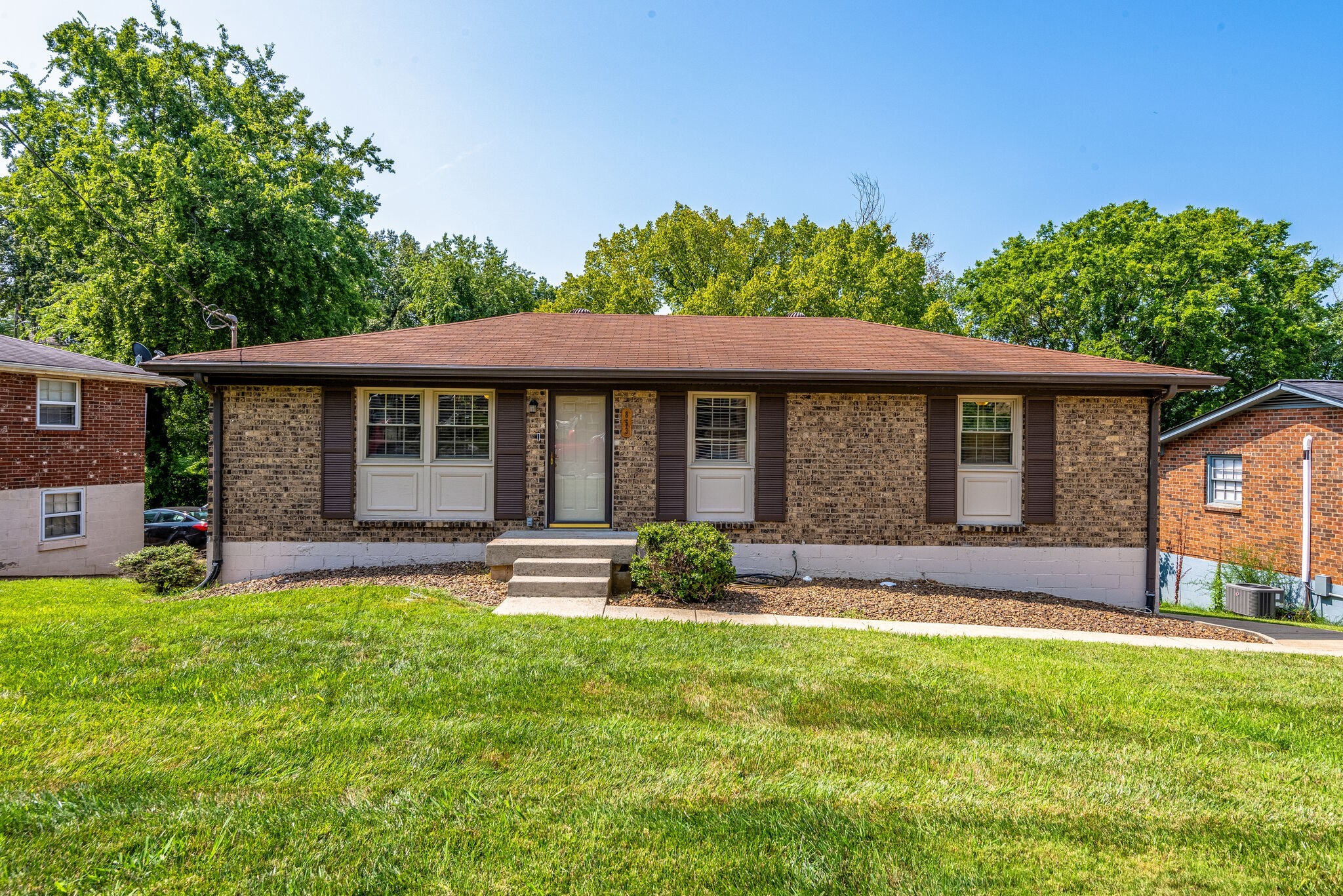 853 Oakwood Terrace Dr