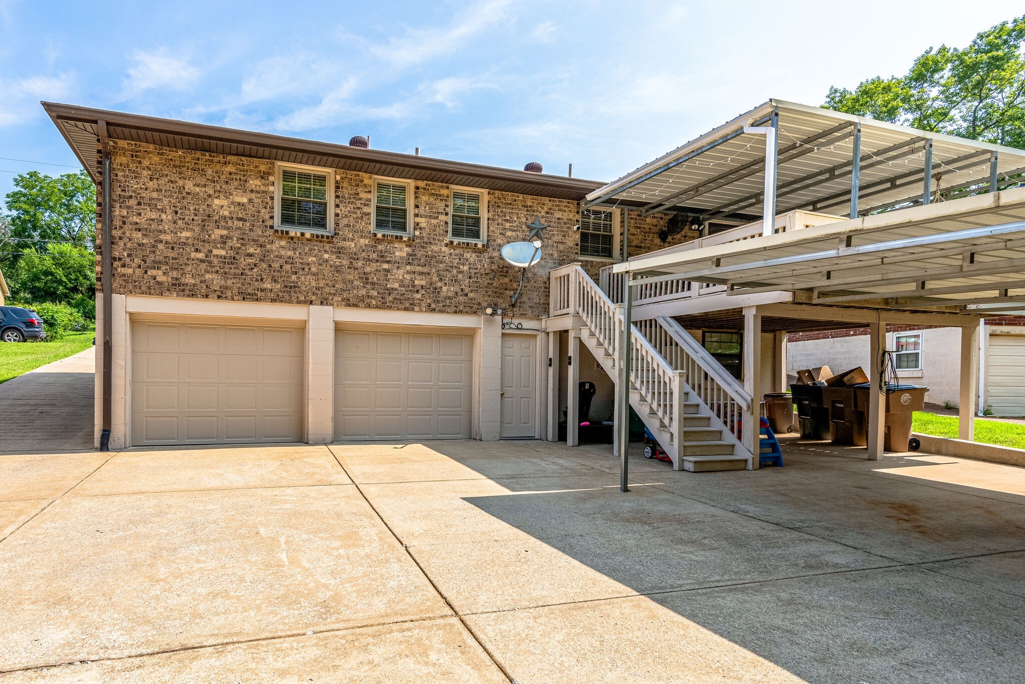 853 Oakwood Terrace Dr