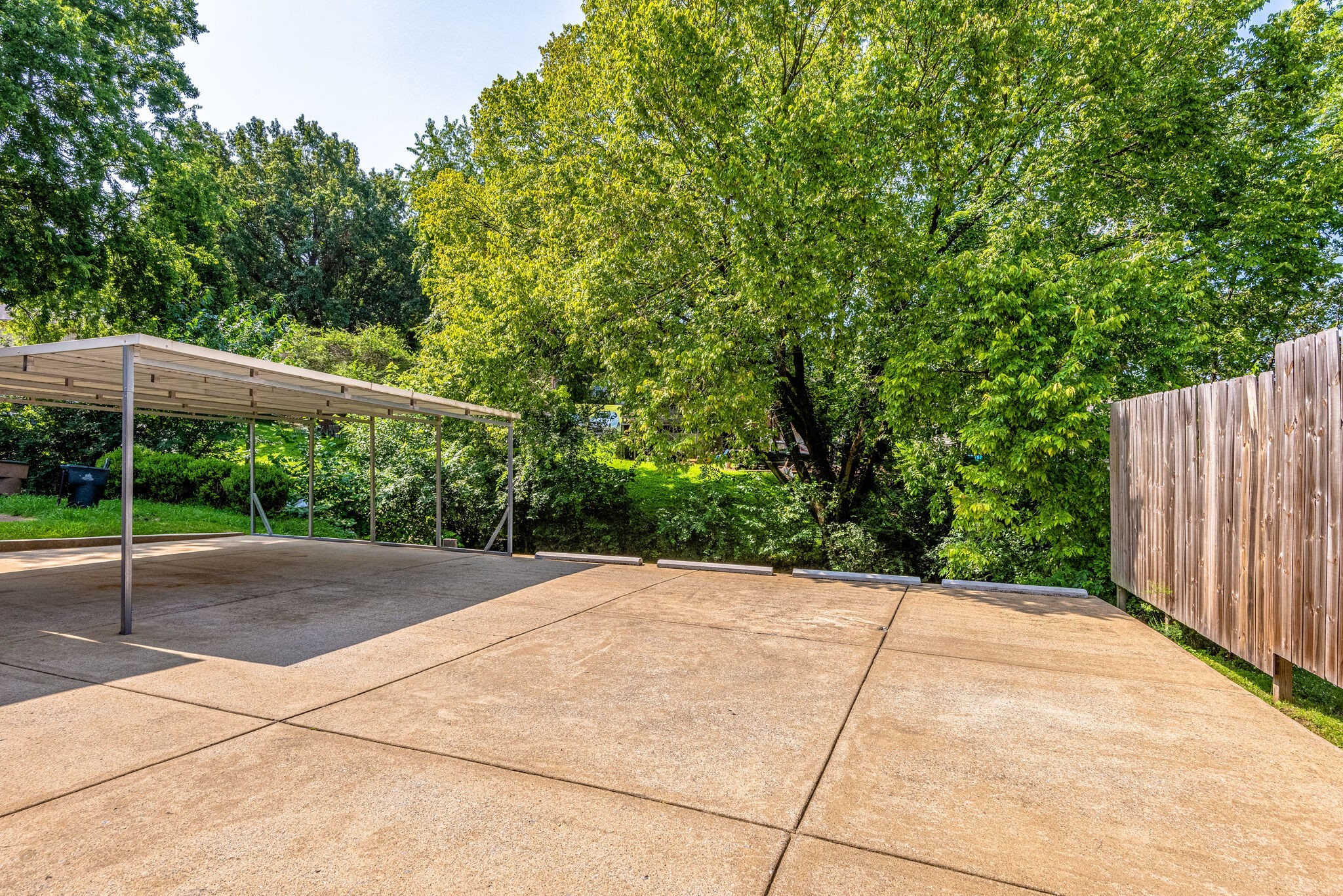 853 Oakwood Terrace Dr