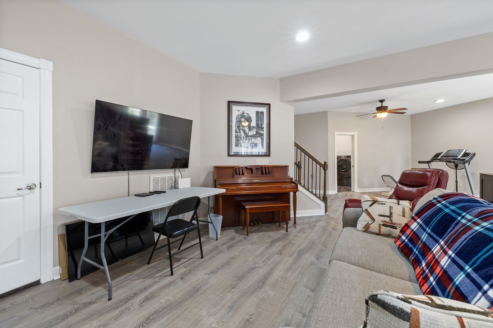 301 Riverstone Blvd