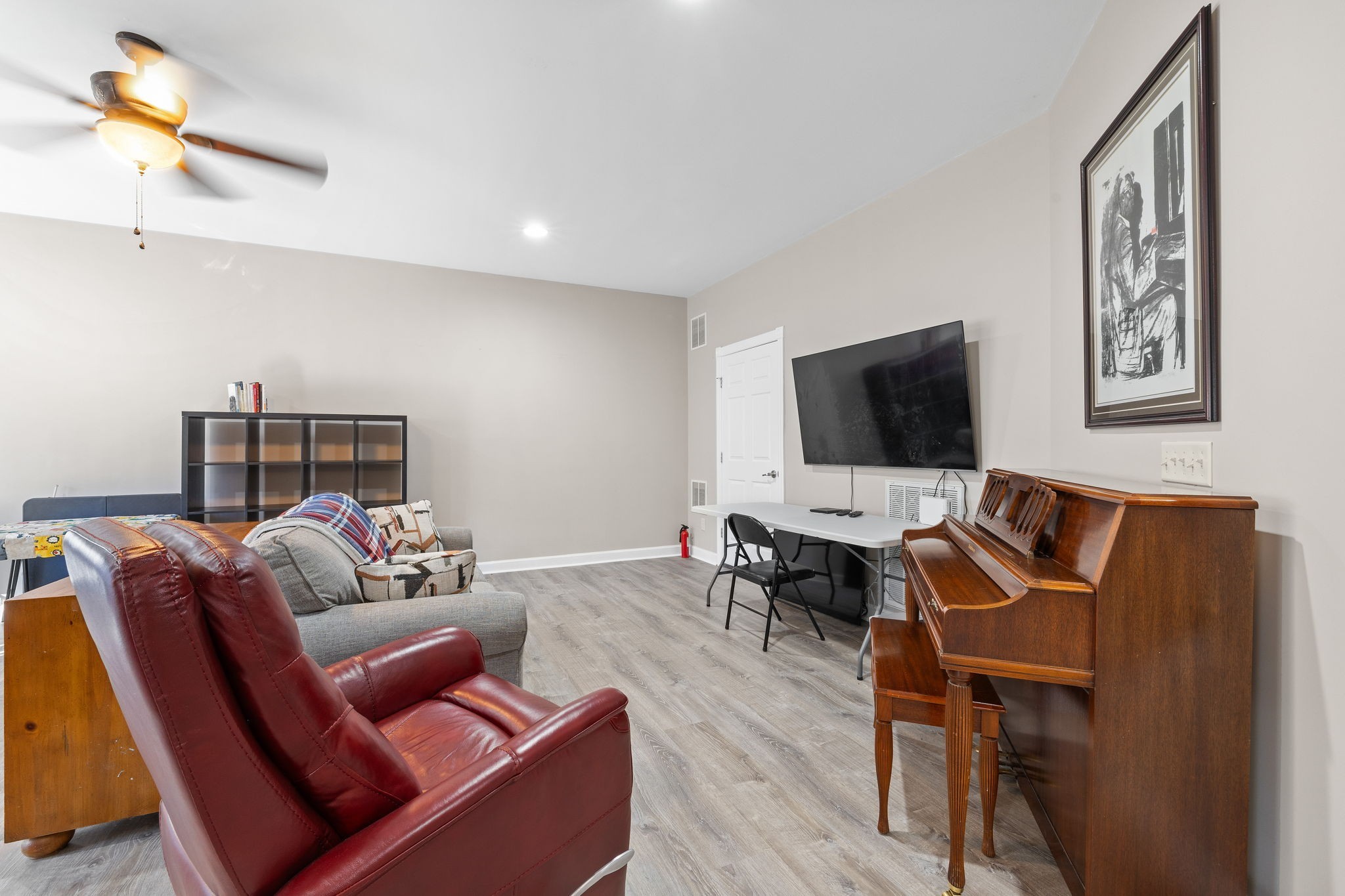 301 Riverstone Blvd