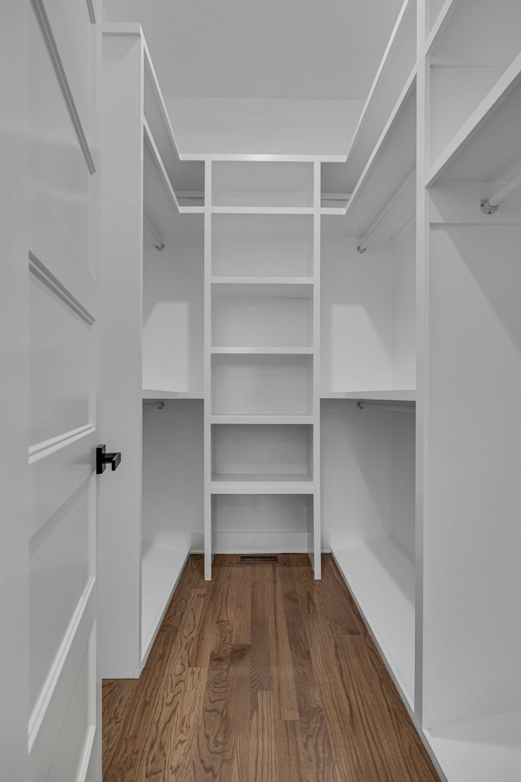 914 Elvira Ave Unit: B