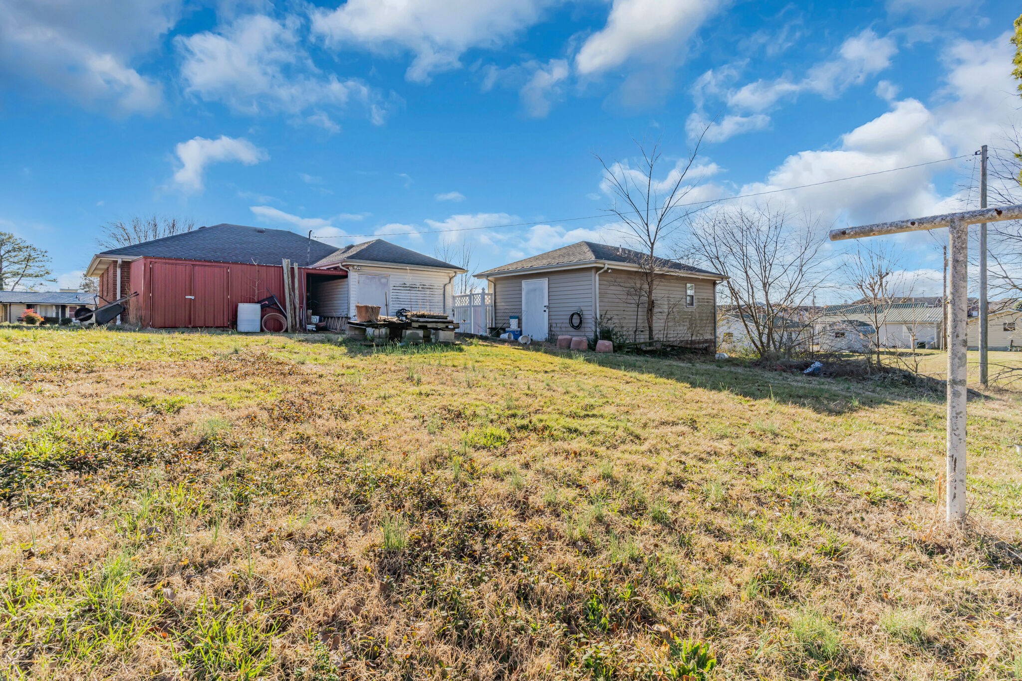 2302 Oakhurst Dr