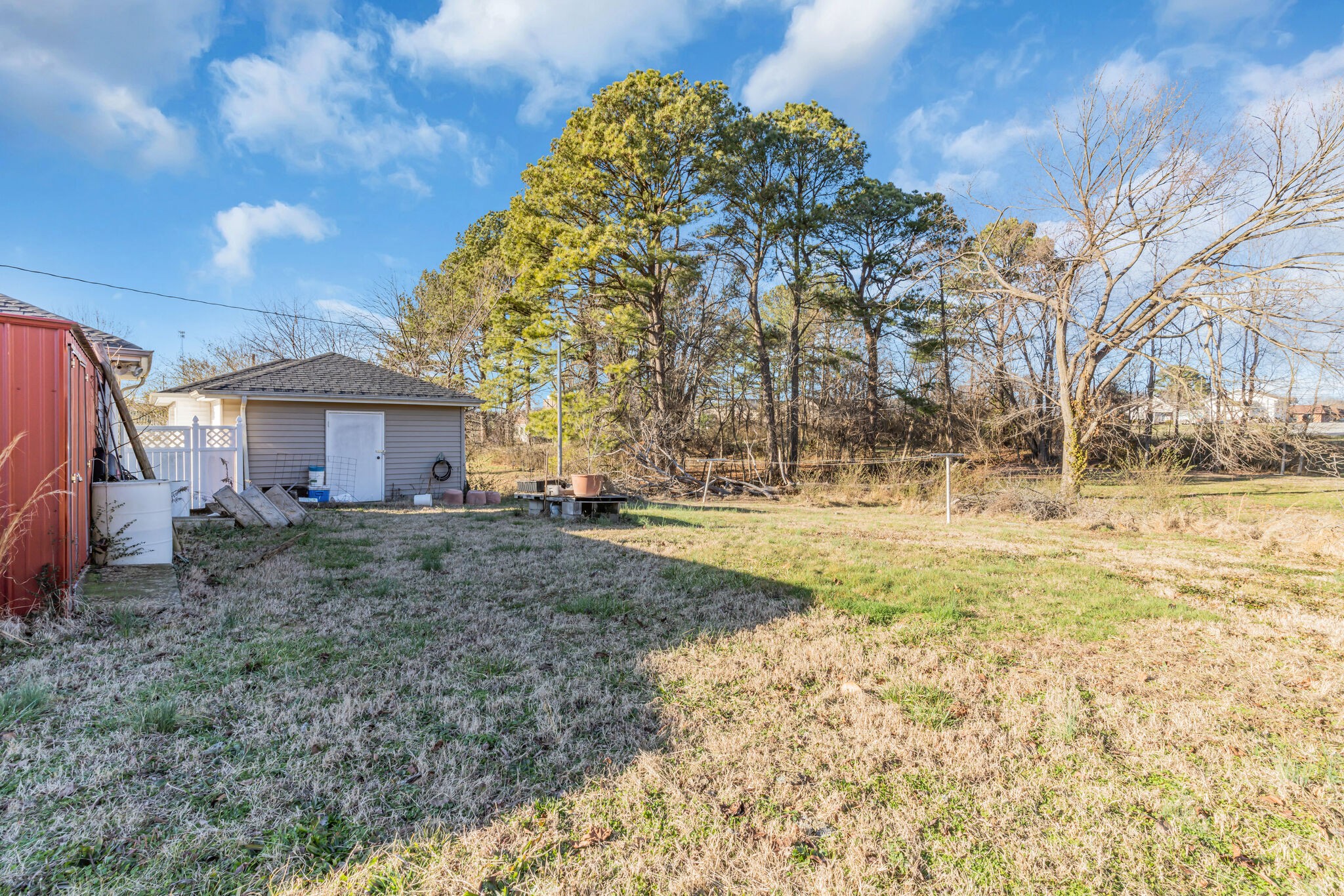 2302 Oakhurst Dr