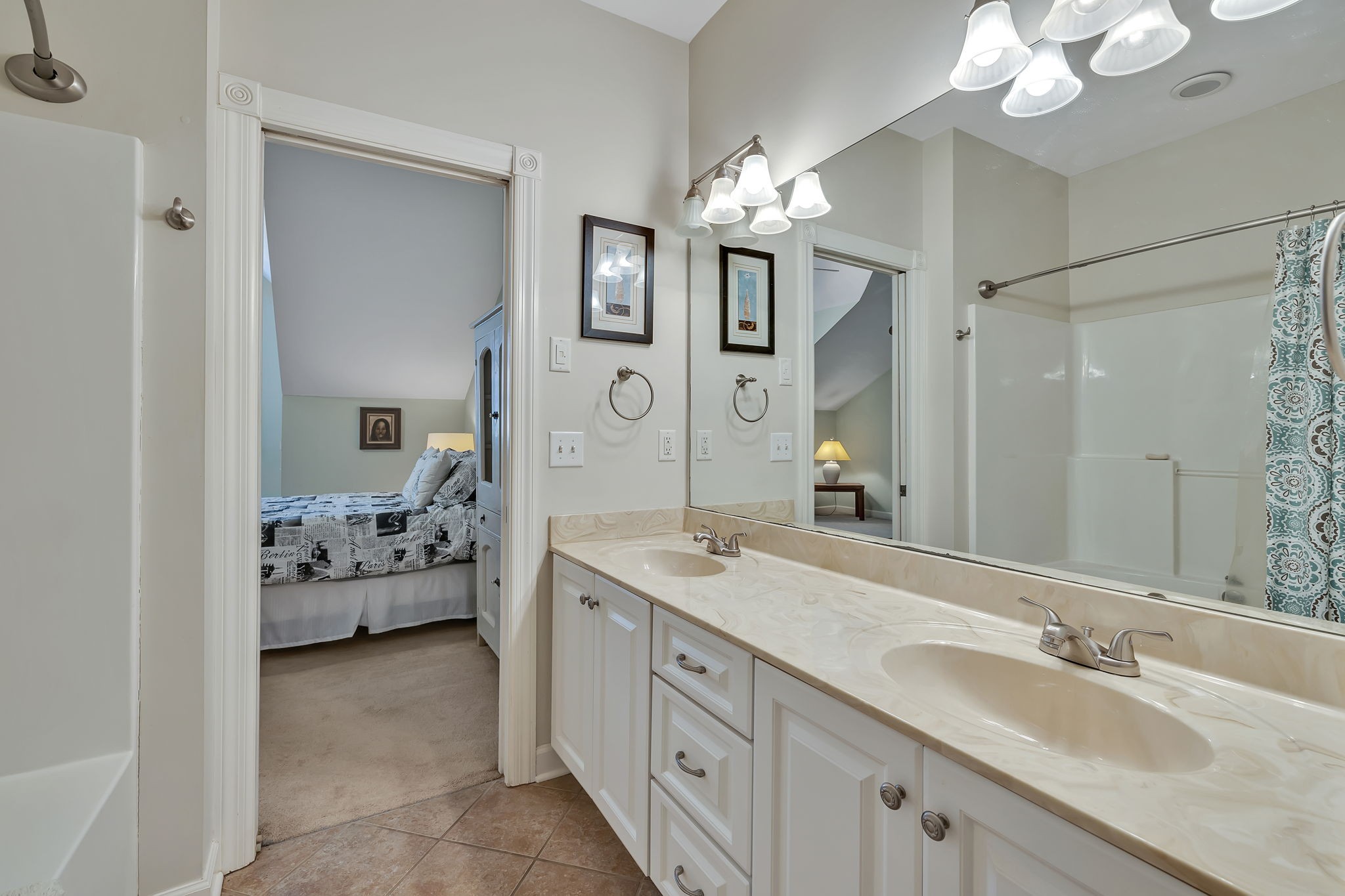 307 Riverstone Blvd