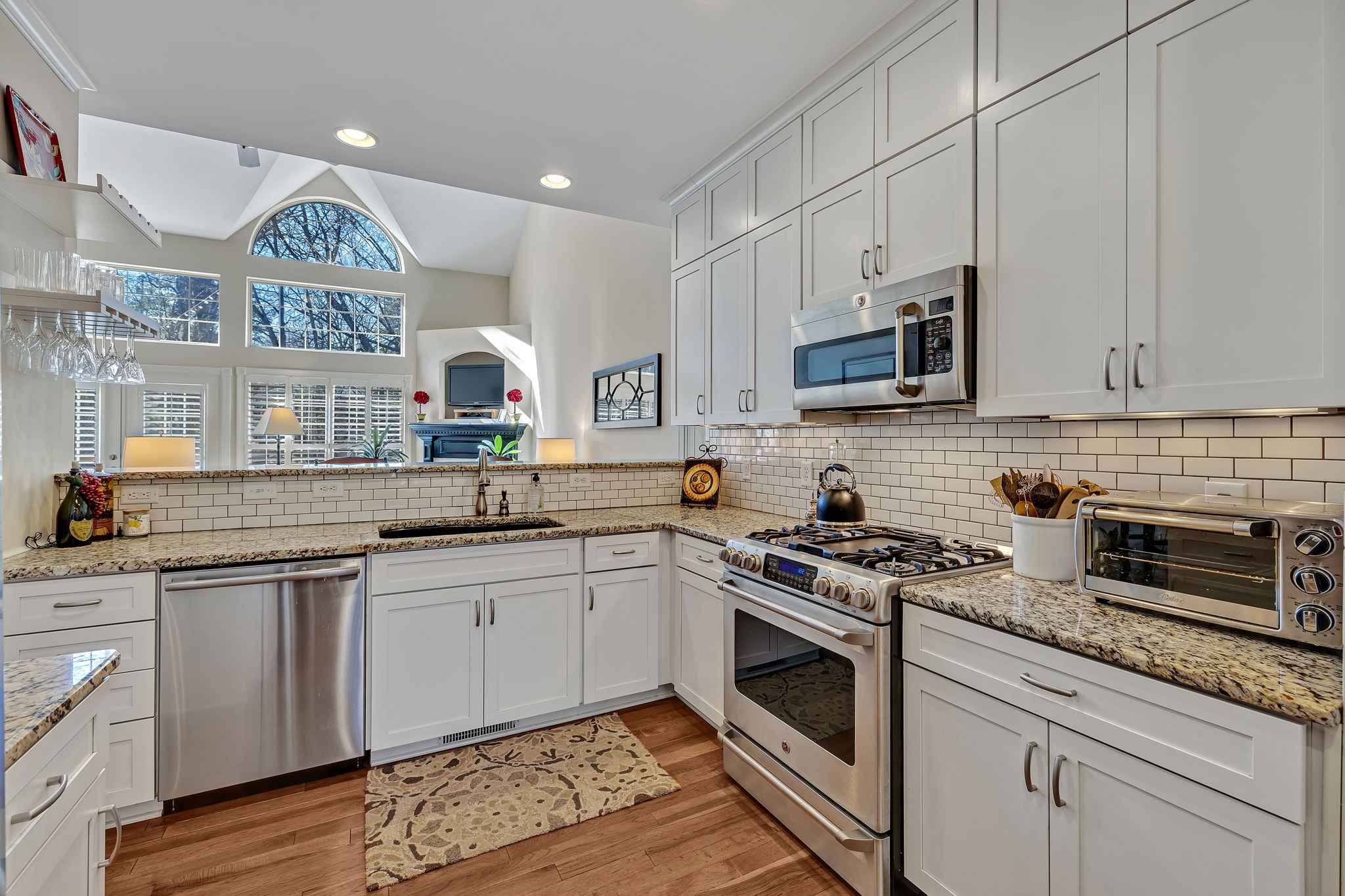 307 Riverstone Blvd