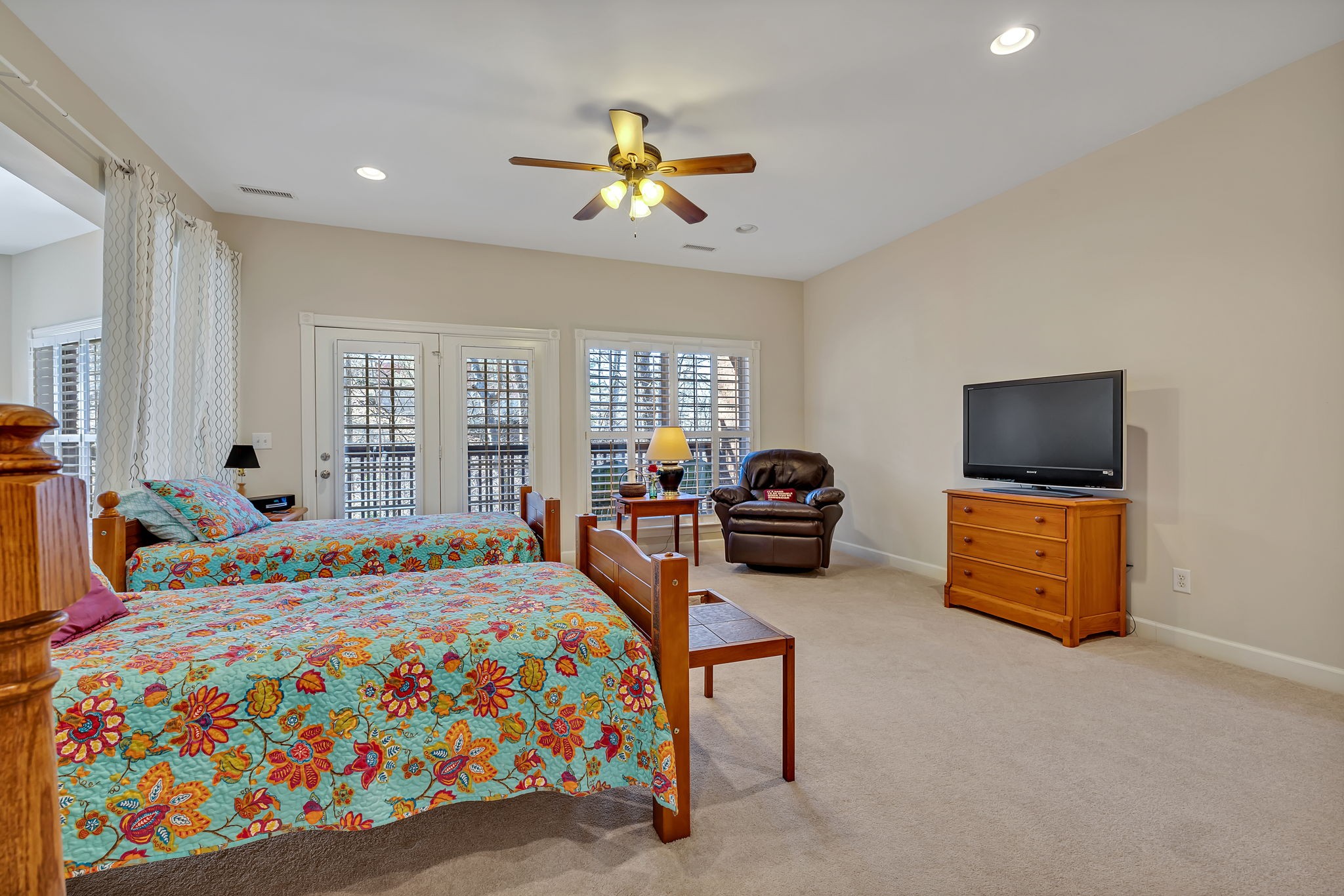 307 Riverstone Blvd