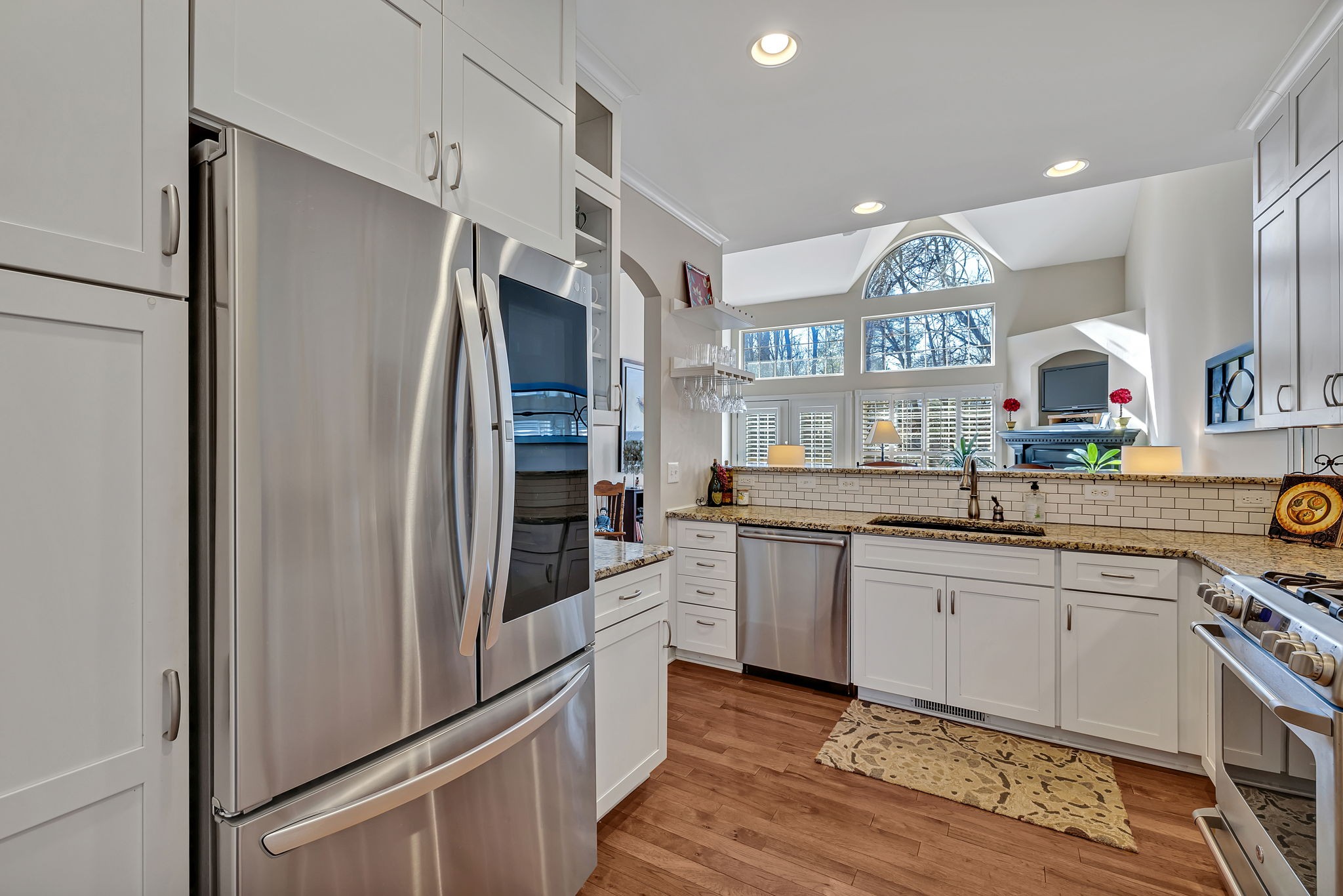 307 Riverstone Blvd