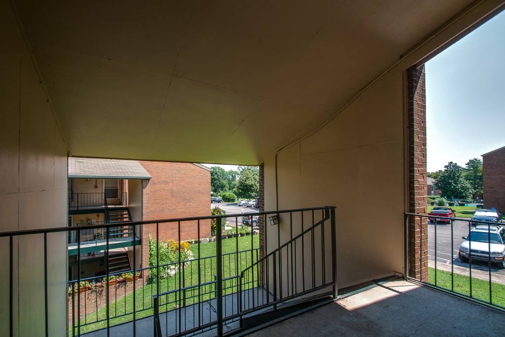 515 Basswood Ave Unit: 104