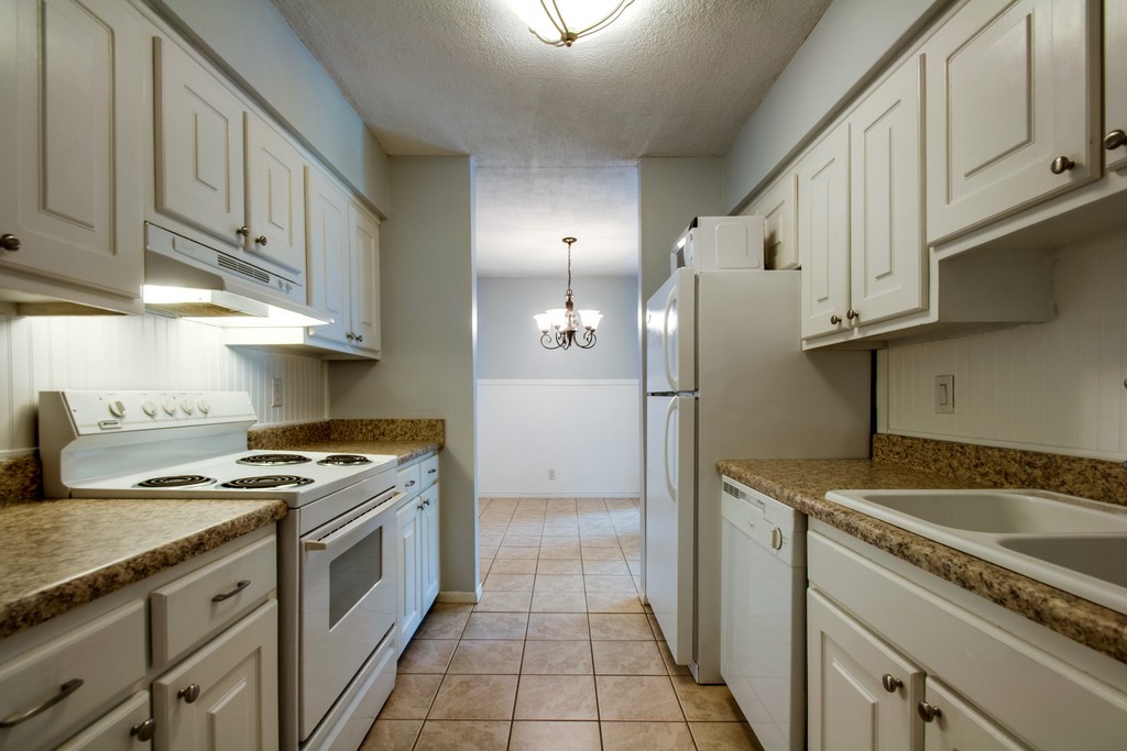 515 Basswood Ave Unit: 104