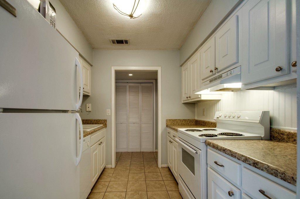 515 Basswood Ave Unit: 104