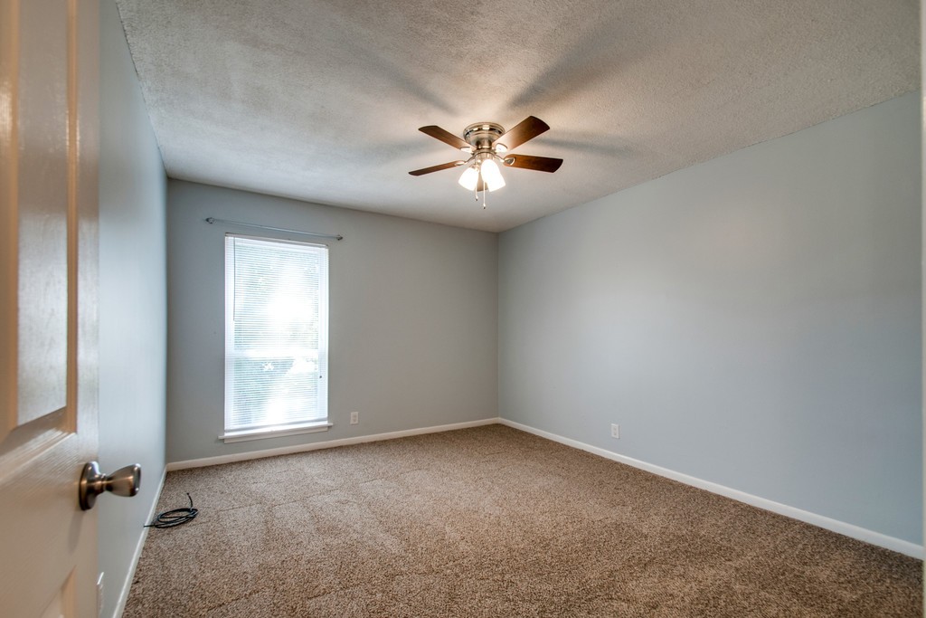 515 Basswood Ave Unit: 104