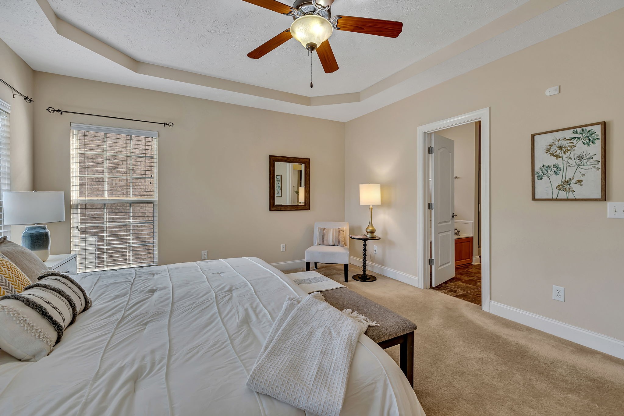 7960 Oakfield Grv