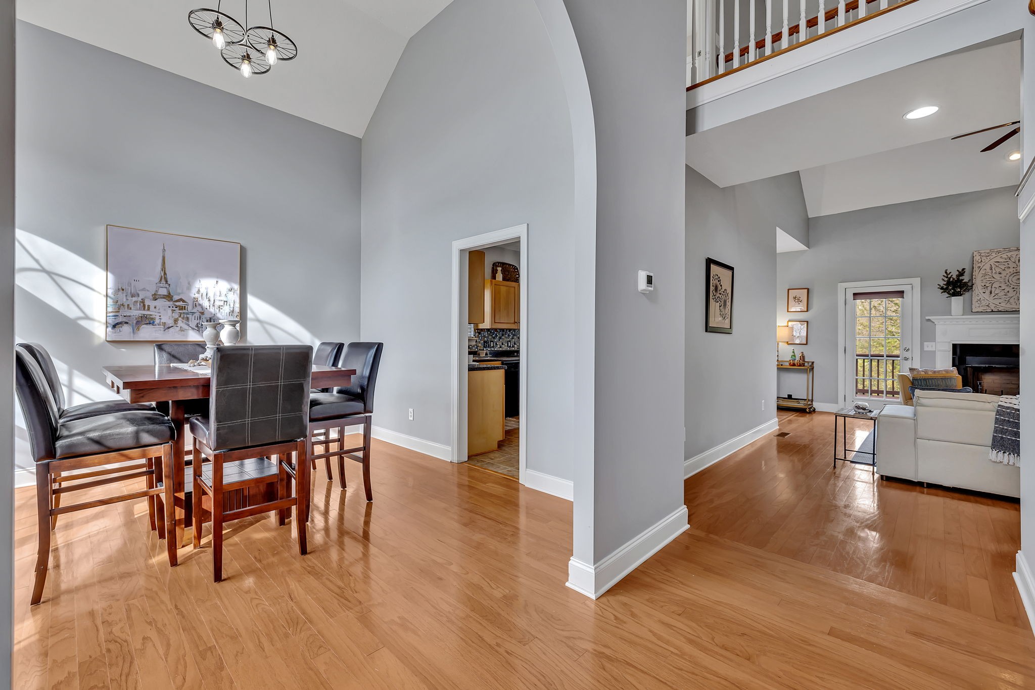 7960 Oakfield Grv