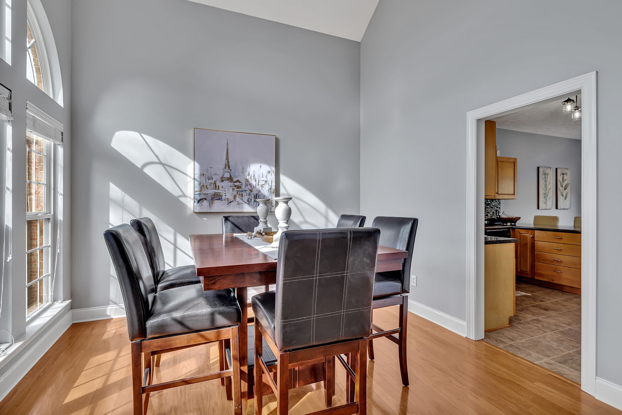 7960 Oakfield Grv