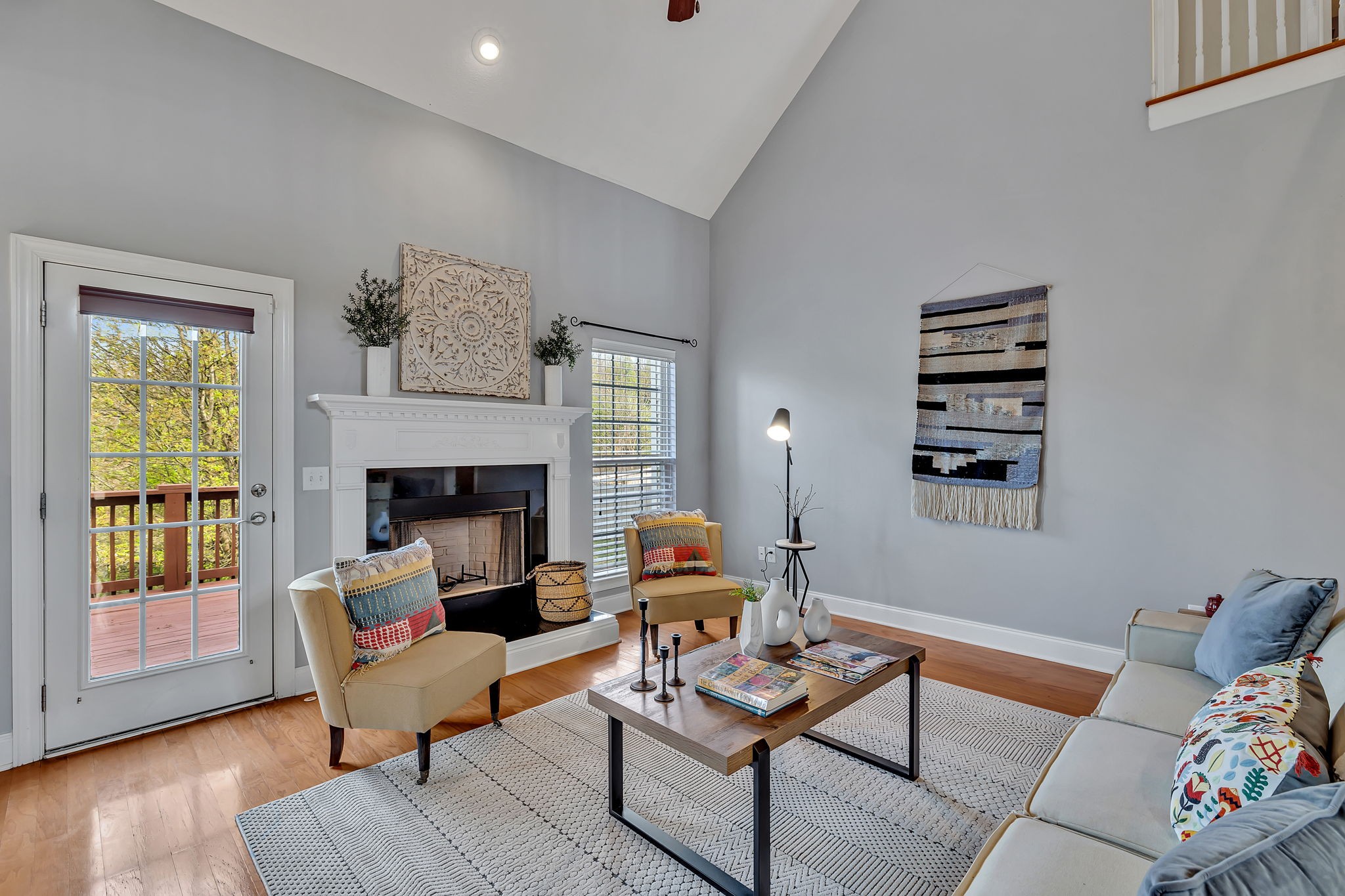 7960 Oakfield Grv