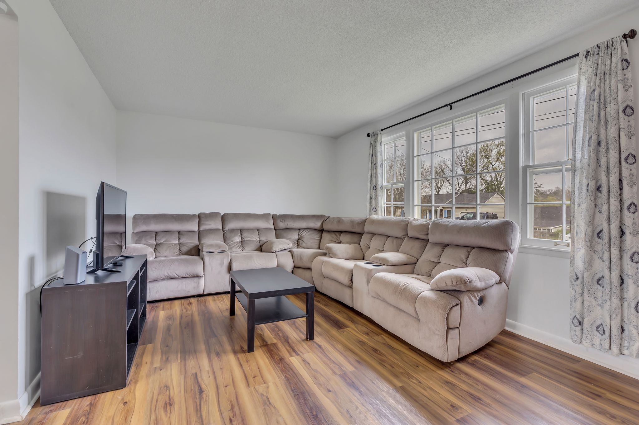 216 Bass Dr