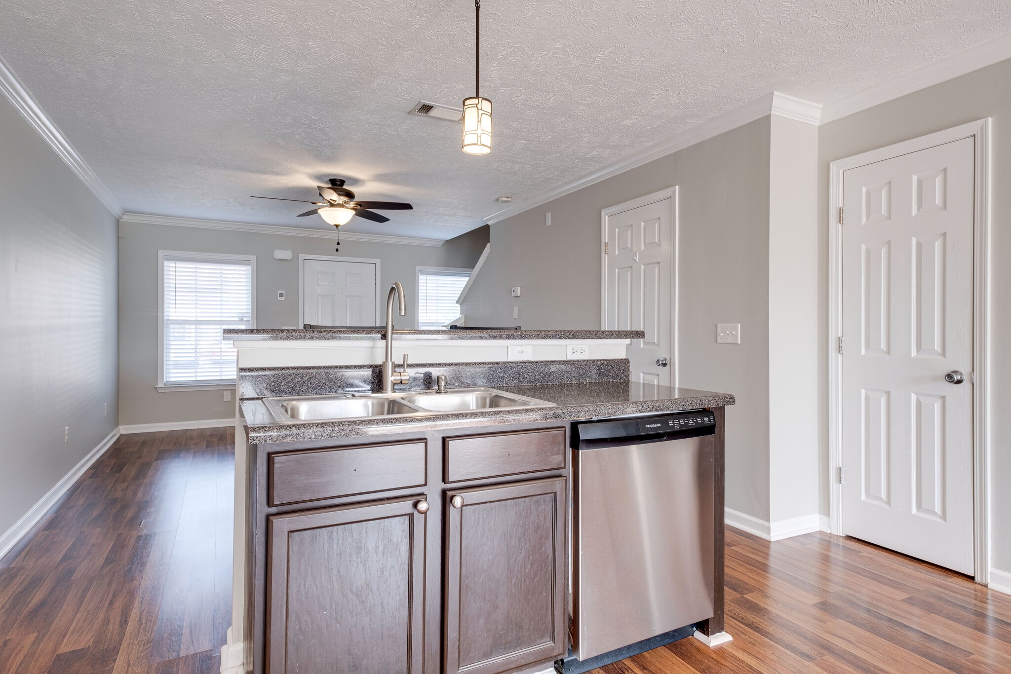 326 Stewarts Landing Cir