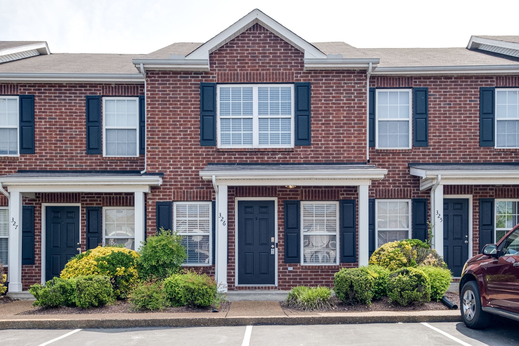 326 Stewarts Landing Cir