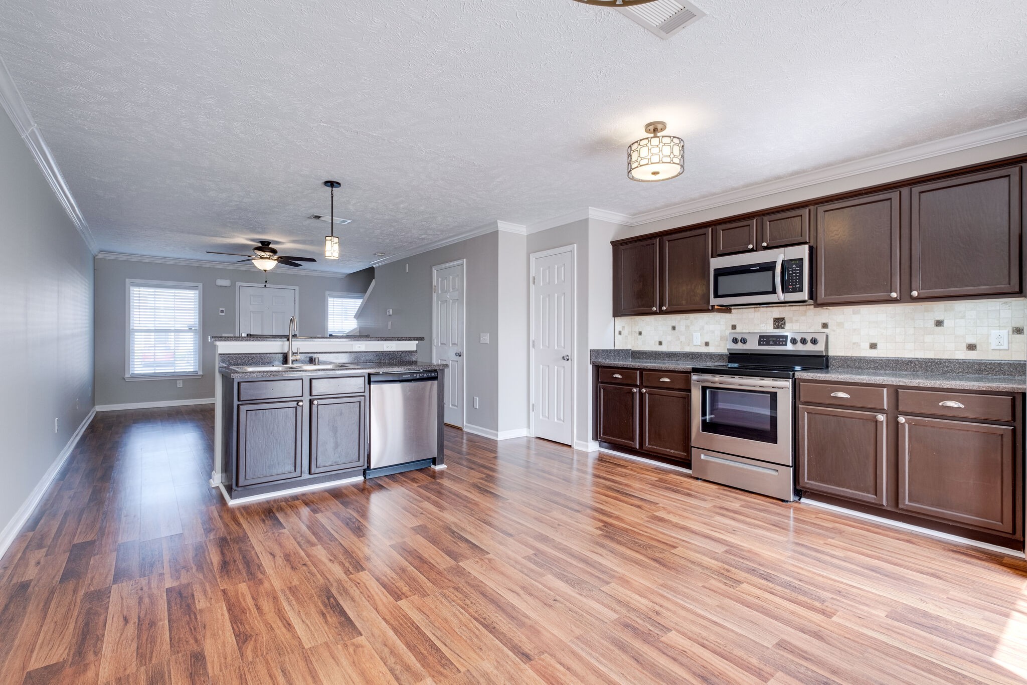 326 Stewarts Landing Cir