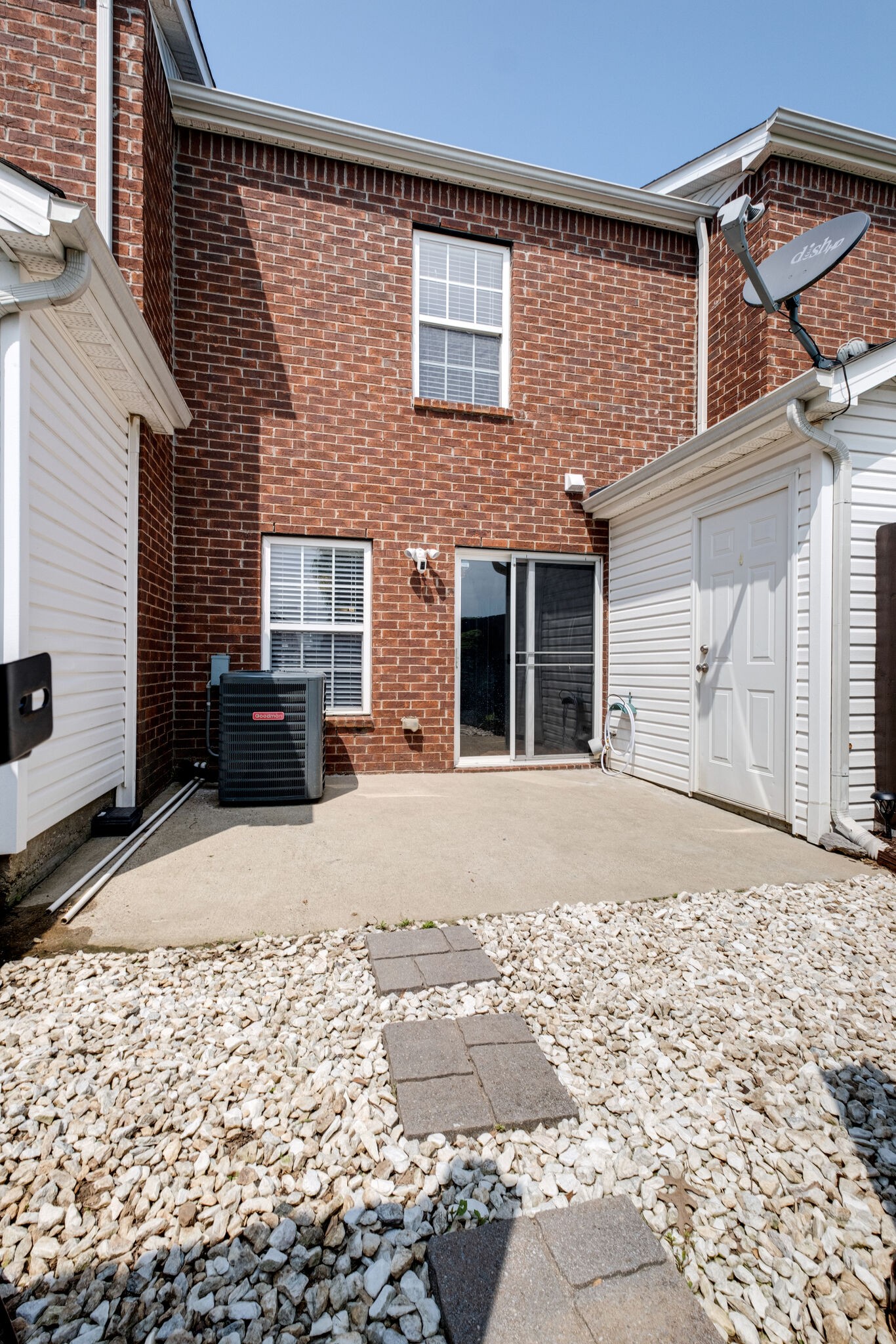 326 Stewarts Landing Cir