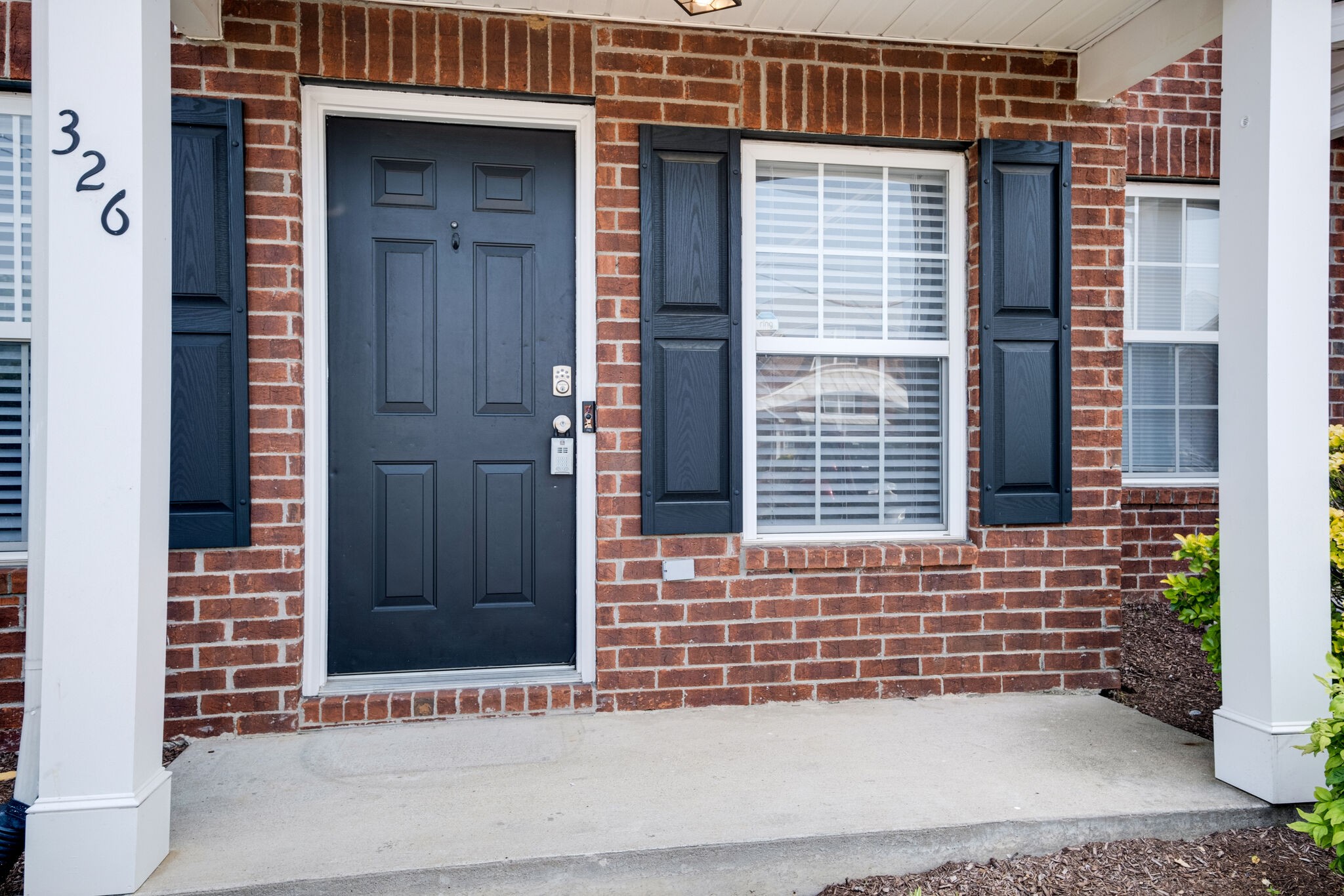 326 Stewarts Landing Cir