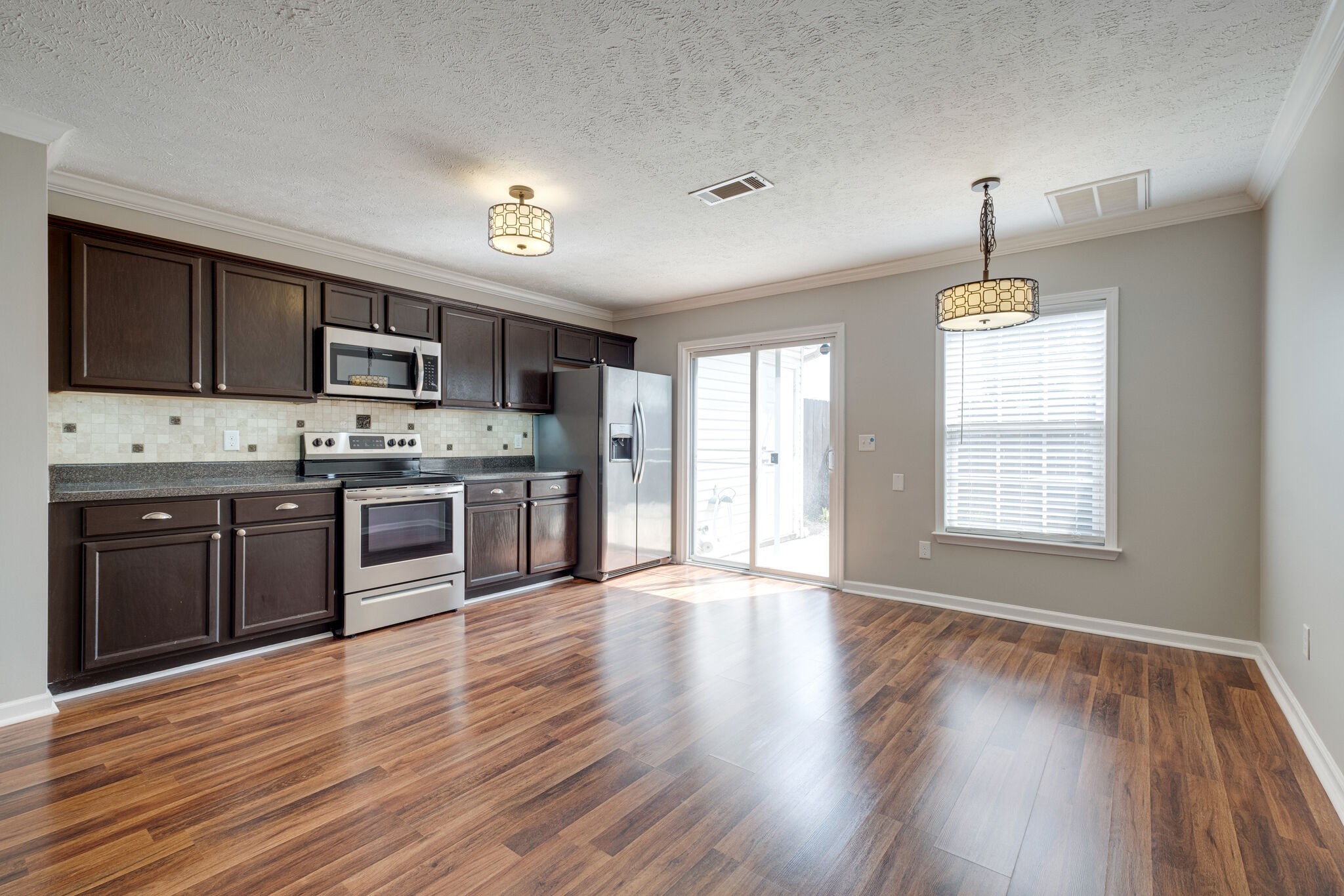326 Stewarts Landing Cir