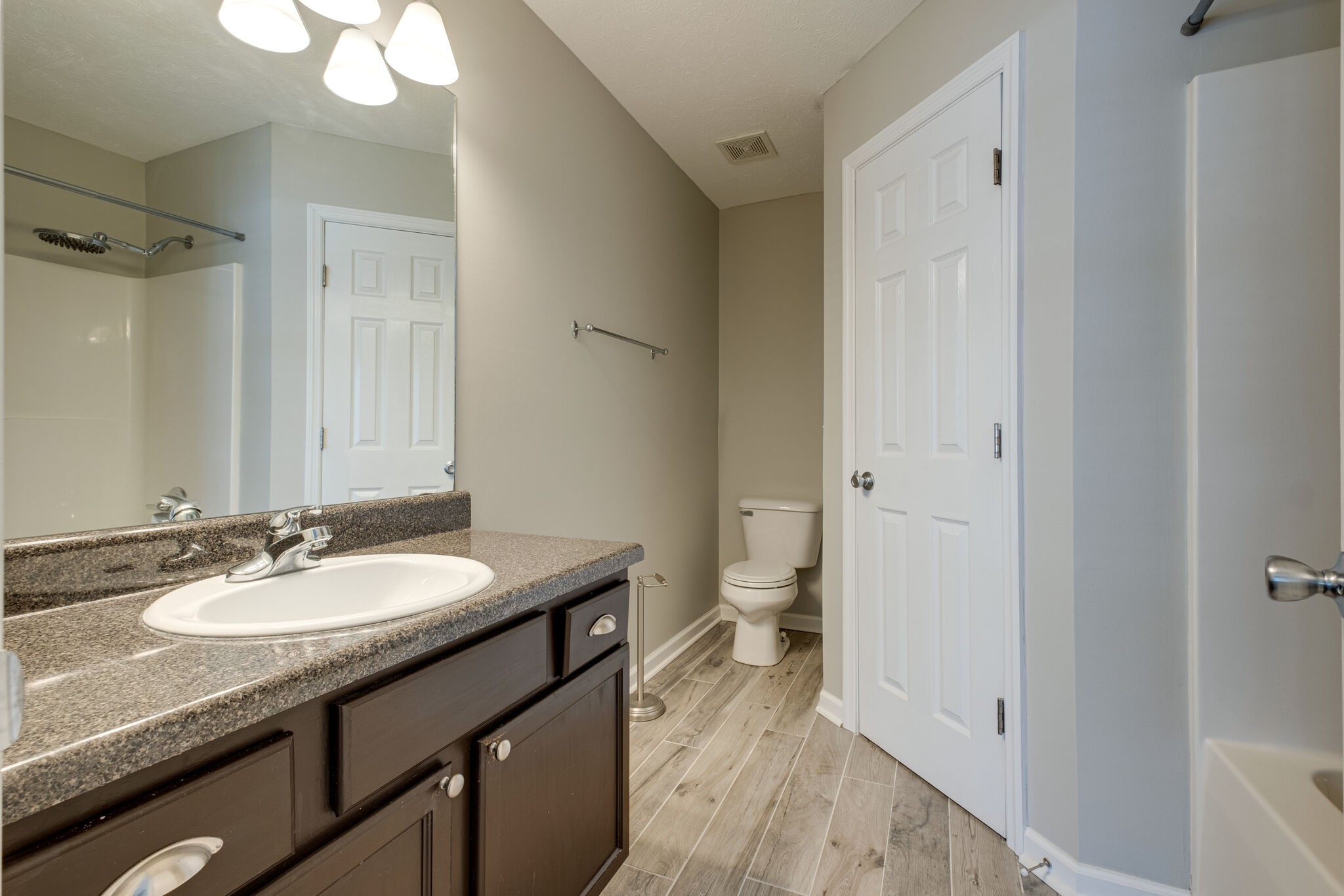 326 Stewarts Landing Cir