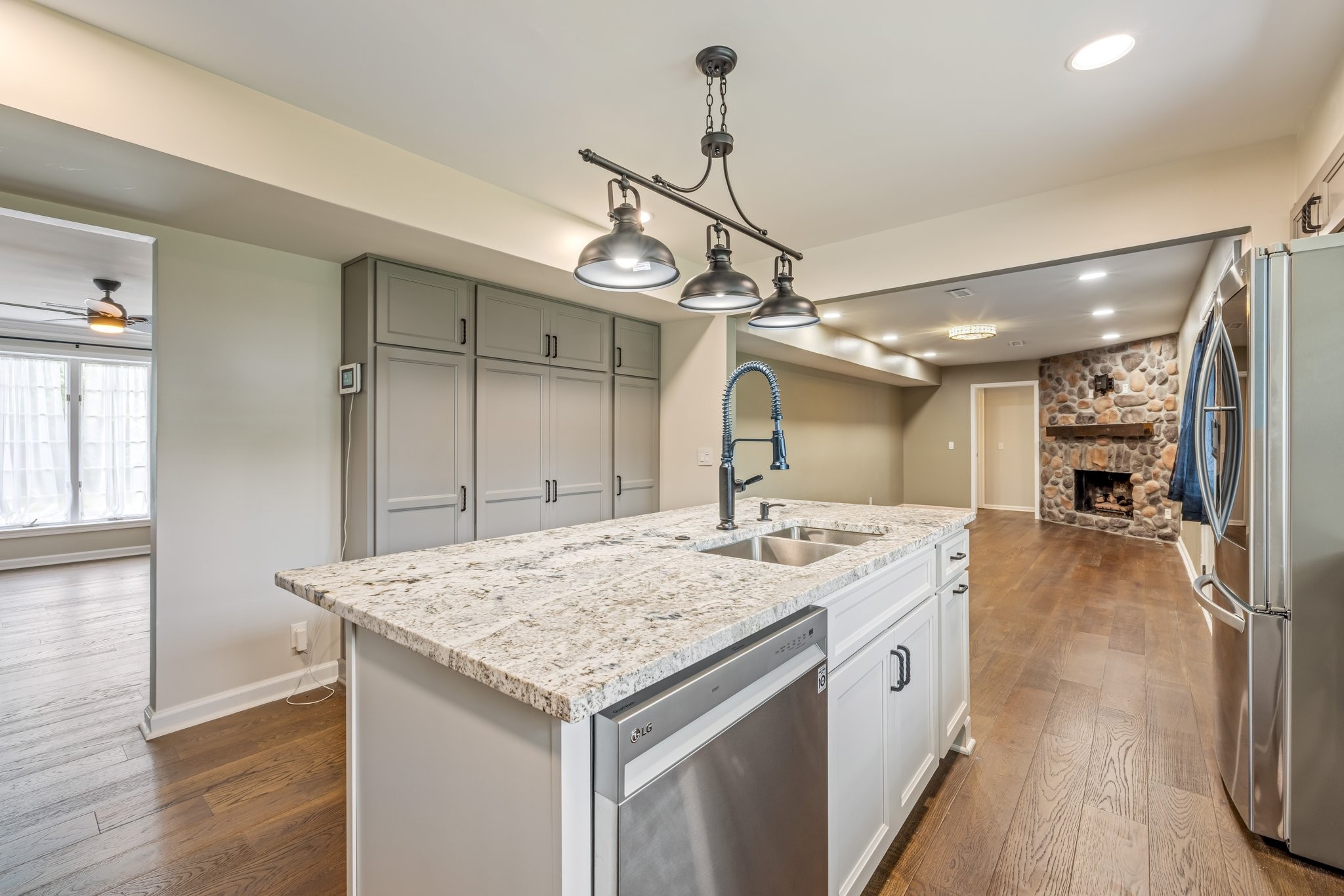3800 Priest Lake Dr