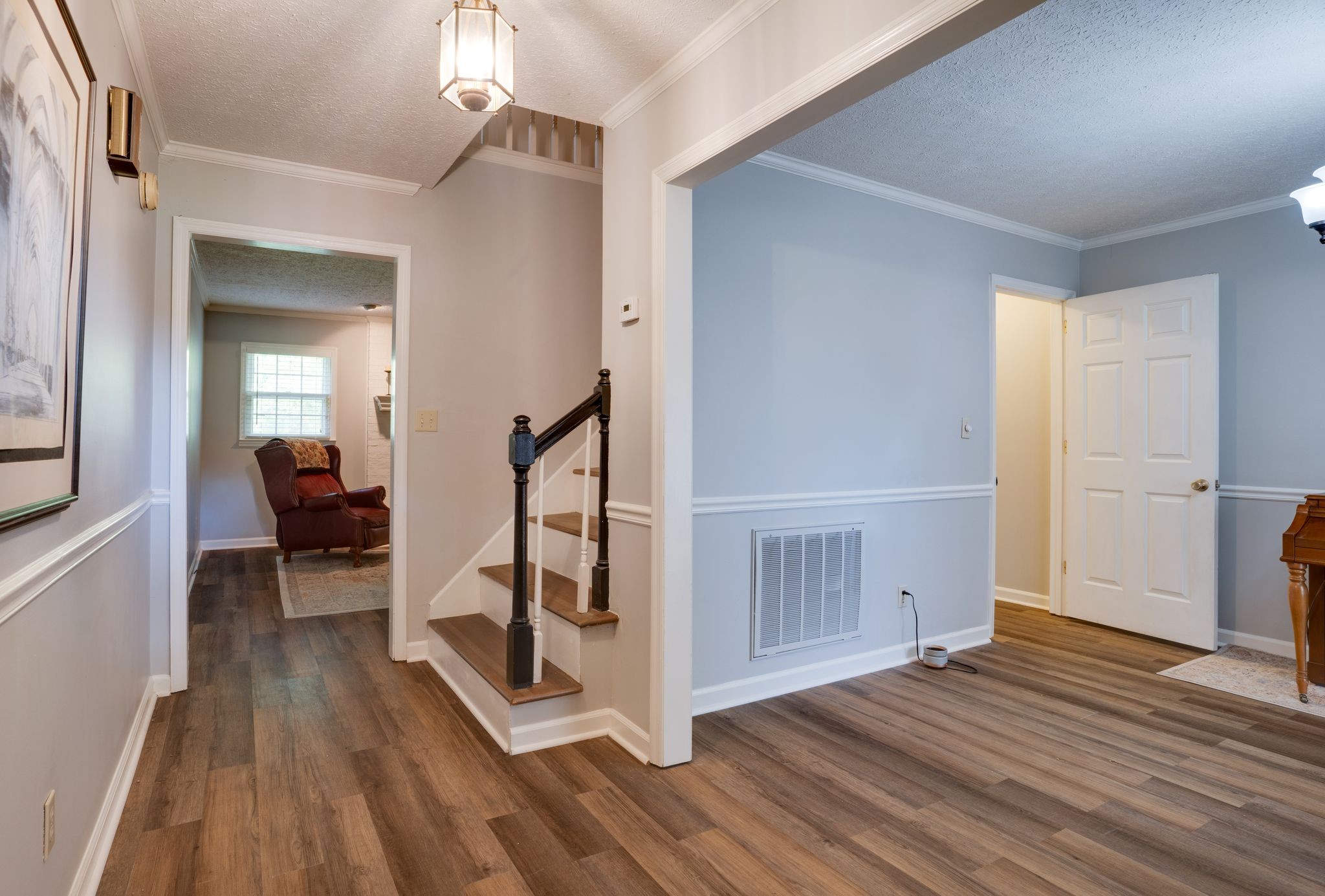 1027 Moncrief Cir
