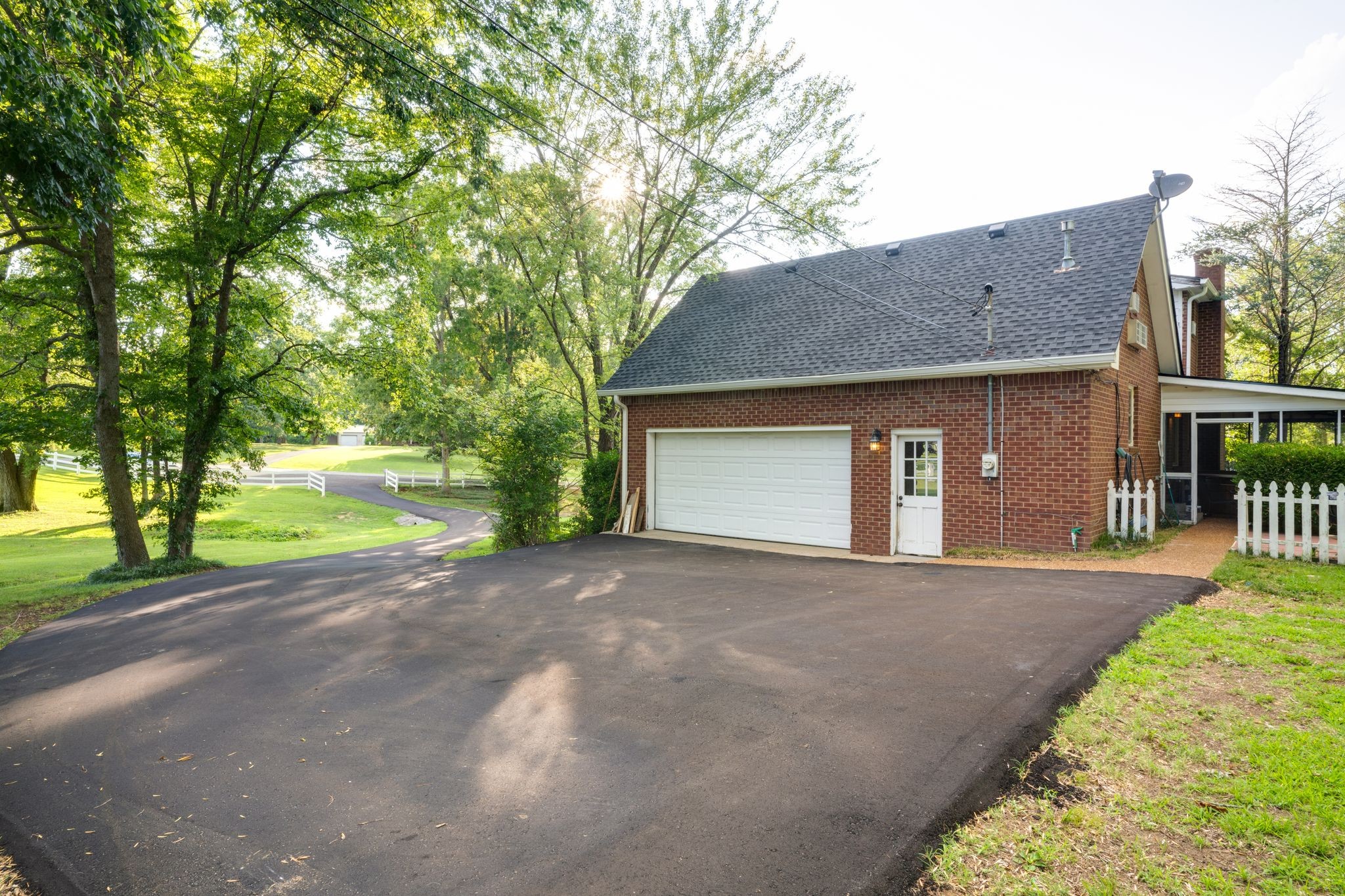 1027 Moncrief Cir