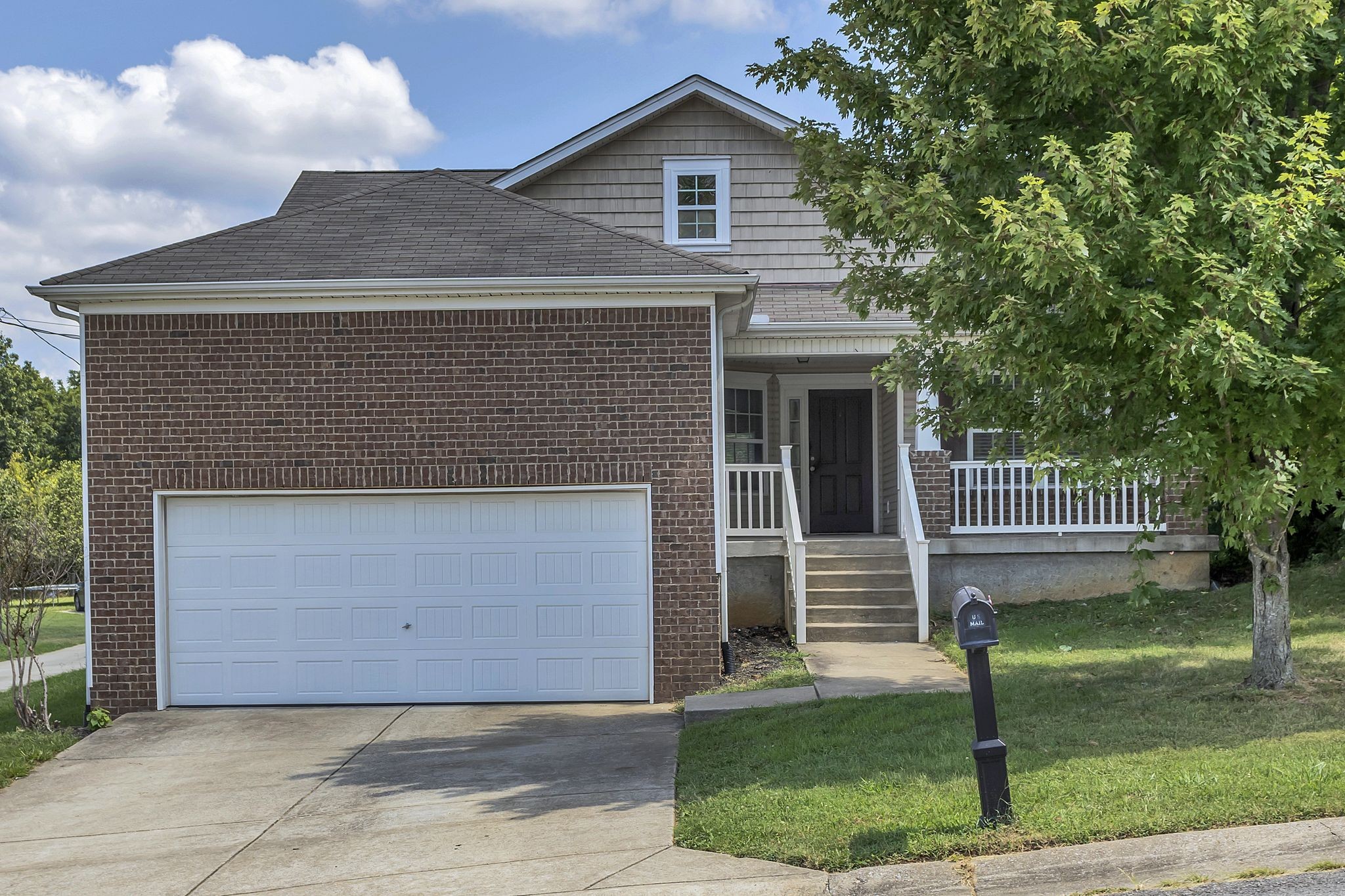 504 Welshcrest Ct