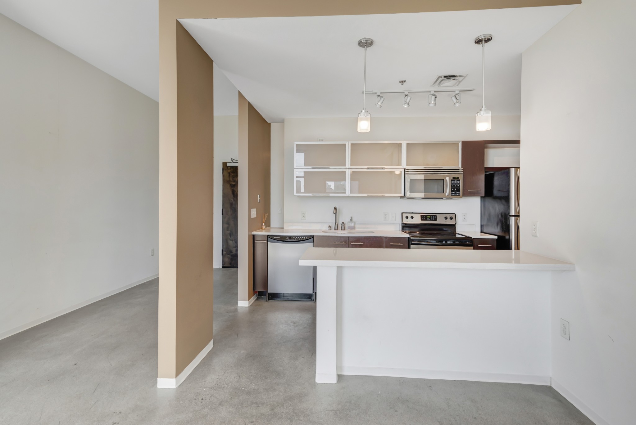 2115 Yeaman Pl Unit: 204